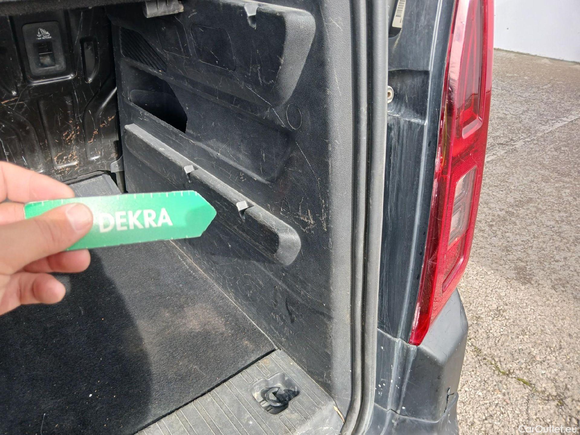  Citroen  Berlingo CITROEN  / 2018 / 4P / monovolumen compacto Talla M BlueHDi 100 S&S LIVE #23