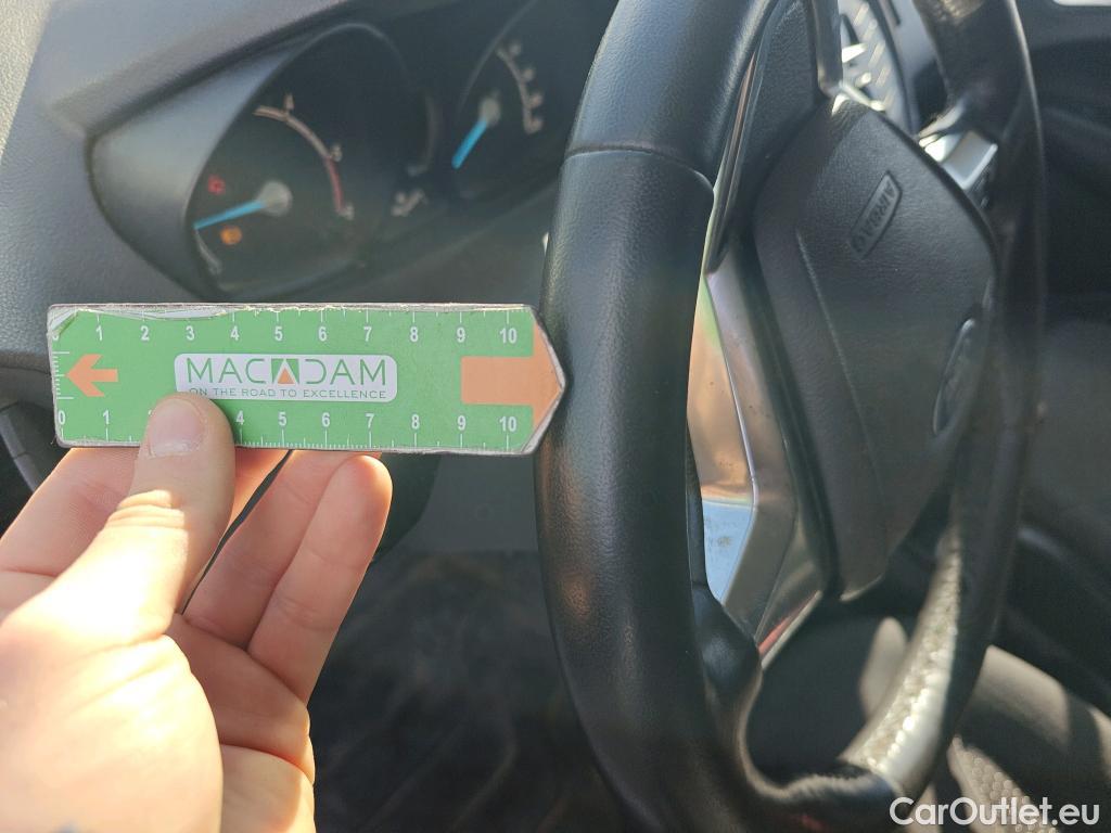  Ford  Transit FORD  Courier/2014/4P/furgón der.turis Van 1.5 TDCi 56kW Trend #61