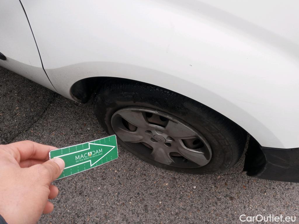  Opel  Combo OPEL  / 2012 / 3P / furgón derivado de turismo Cargo 1.3 CDTI 70kW (95CV) L1 H1 #11