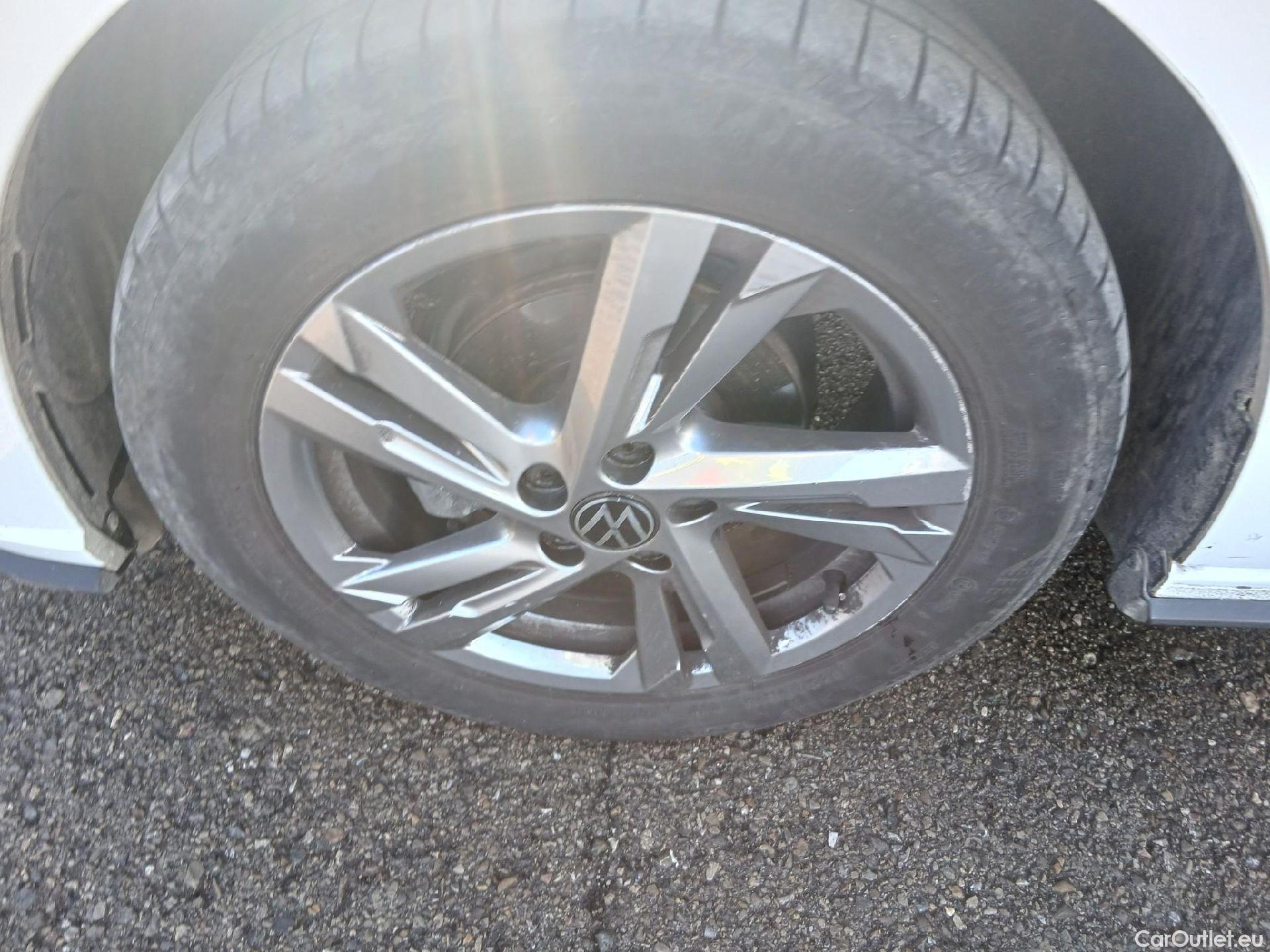  Volkswagen  Polo VOLKSWAGEN  / 2021 / 5P / berlina con portón R-Line 1.0 TSI 70kW (95CV) #8