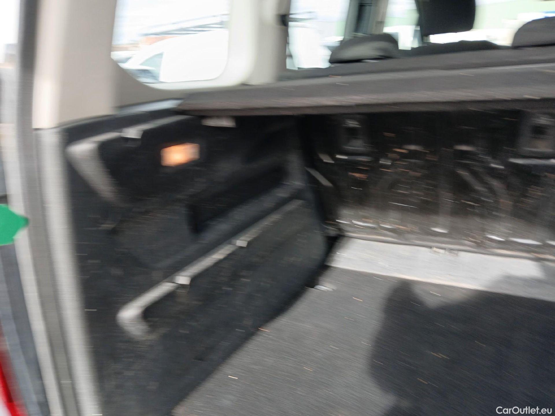  Citroen  Berlingo CITROEN  / 2018 / 4P / monovolumen compacto Talla M BlueHDi 100 S&S LIVE #26