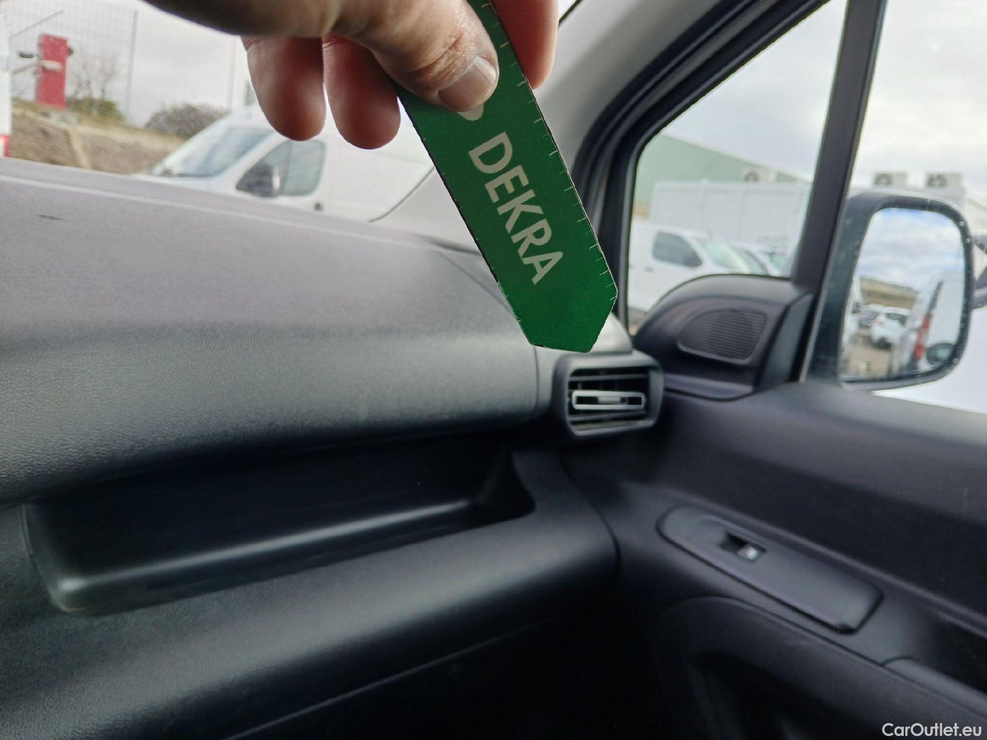  Citroen  Berlingo CITROEN  / 2018 / 4P / monovolumen compacto Talla M BlueHDi 100 S&S LIVE #9