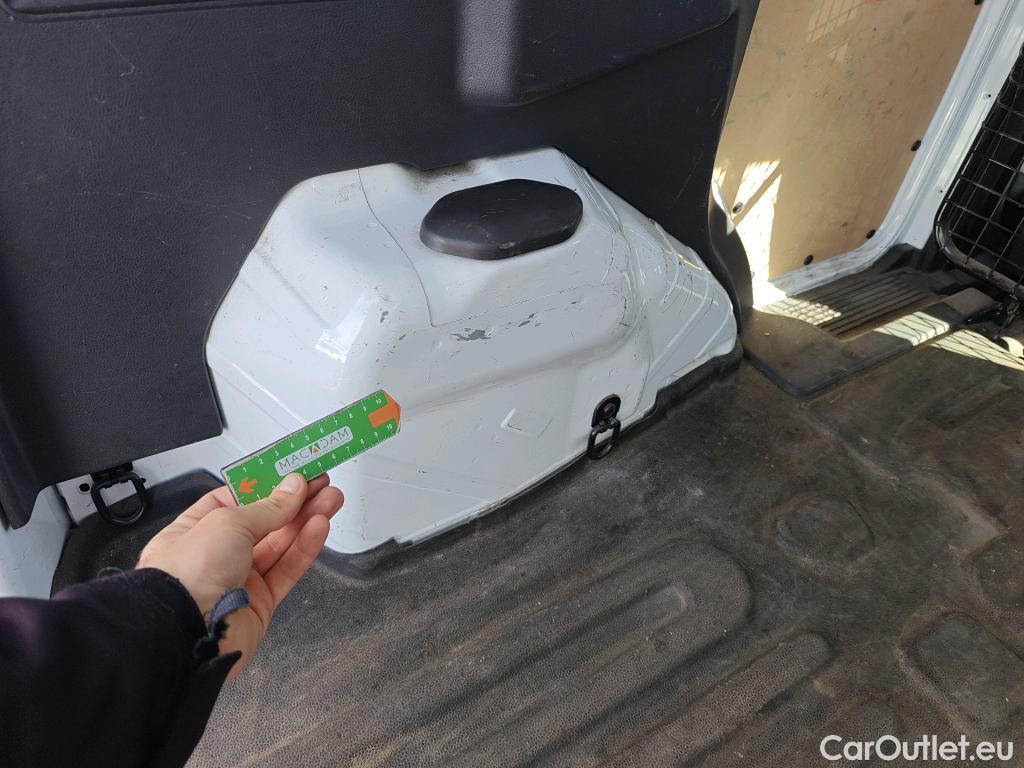  Ford  Transit FORD  Courier/2014/4P/furgón der.turis Van 1.5 TDCi 56kW Trend #30