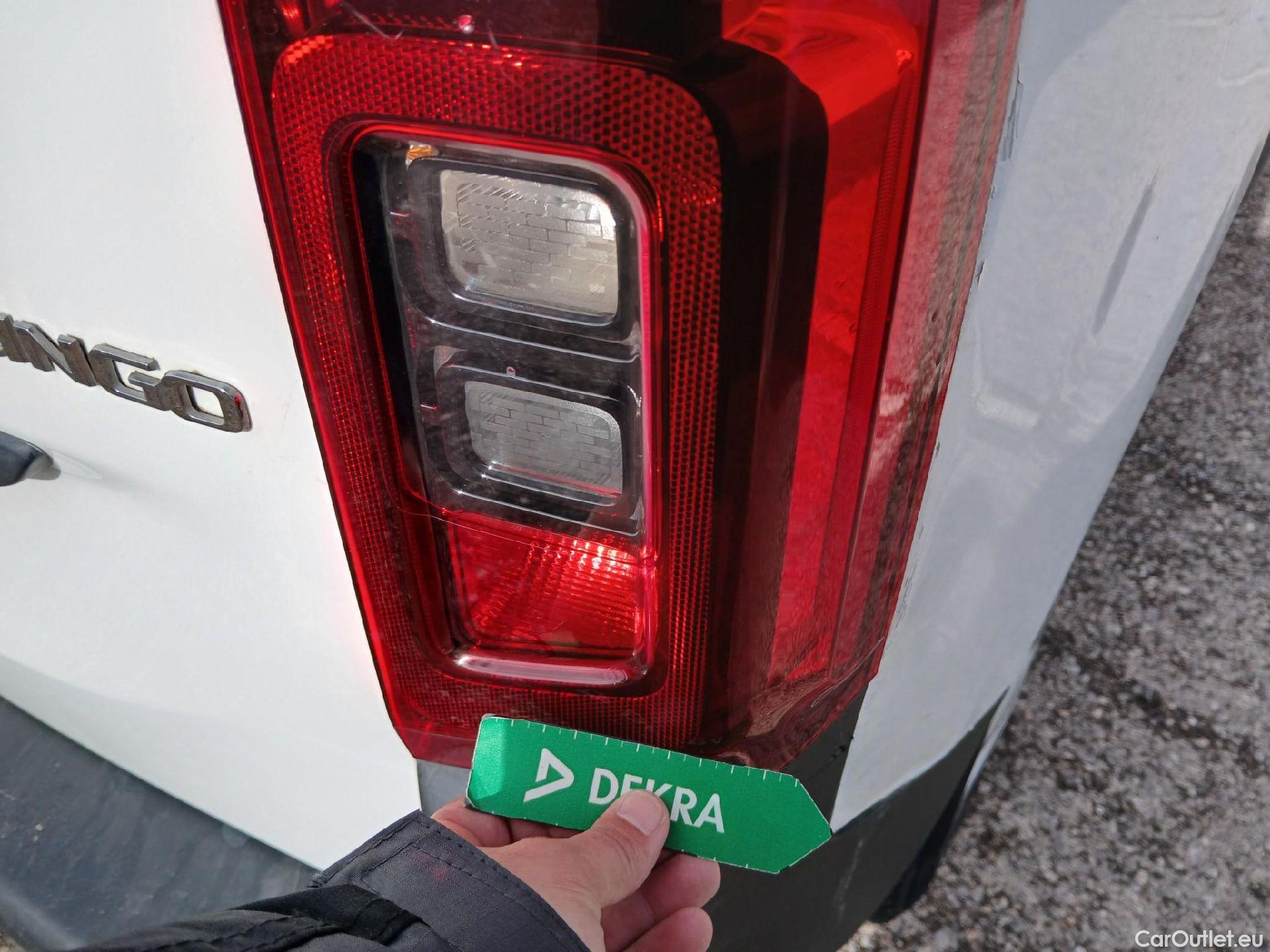  Citroen  Berlingo CITROEN  / 2018 / 4P / monovolumen compacto Talla M BlueHDi 100 S&S LIVE #60