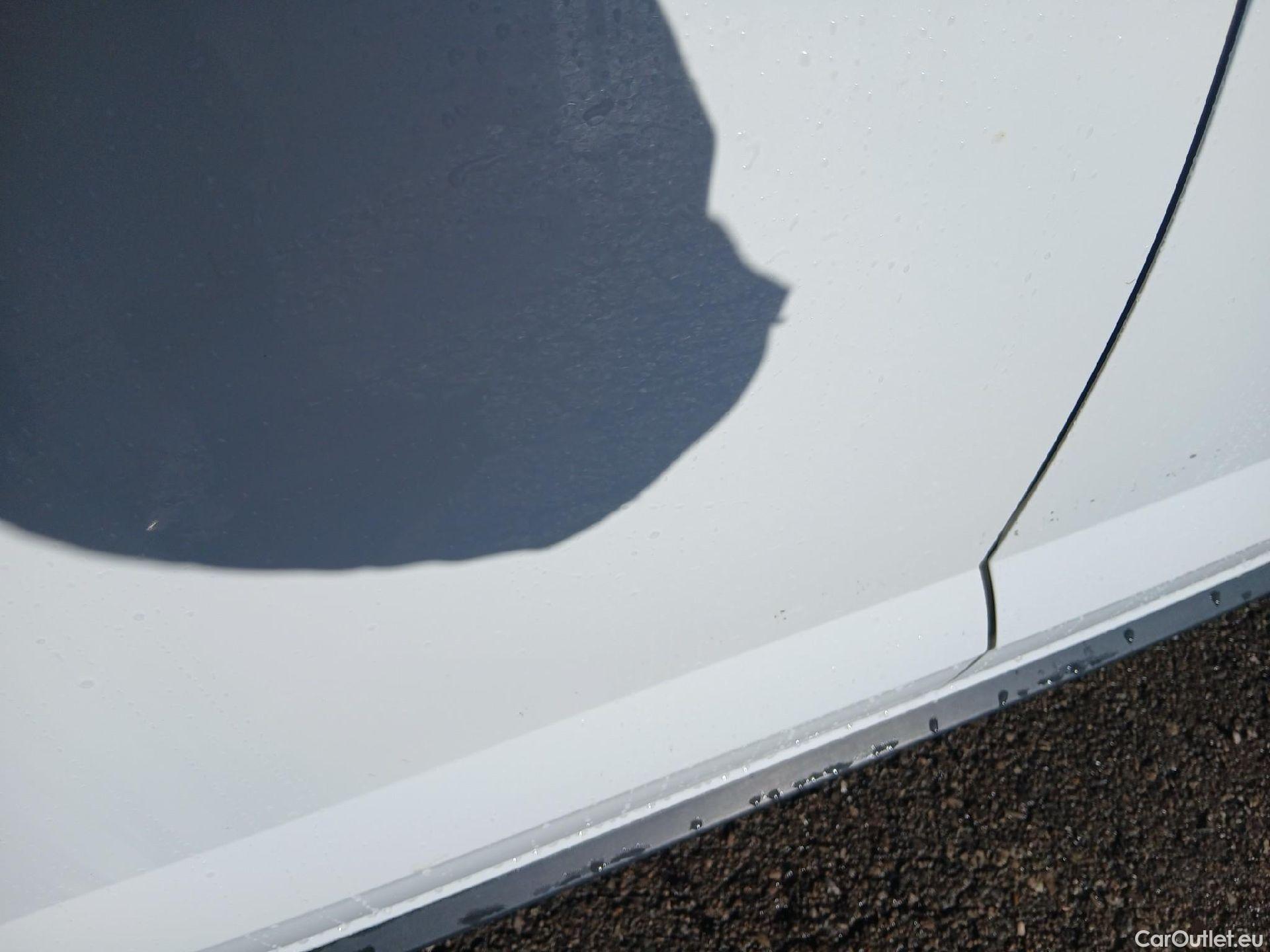  Volkswagen  Polo VOLKSWAGEN  / 2021 / 5P / berlina con portón R-Line 1.0 TSI 70kW (95CV) #19