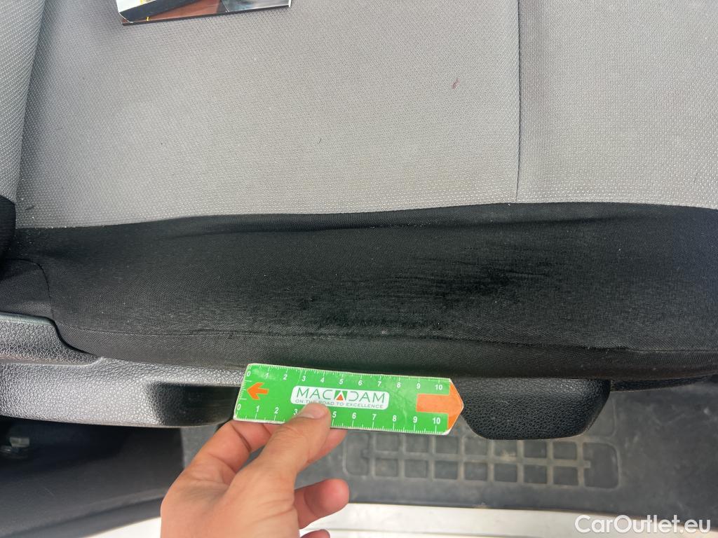  Opel  Vivaro OPEL  / 2019 / 4P / combi 1.5 Diésel 88kW (120CV) L Inc. Express #51