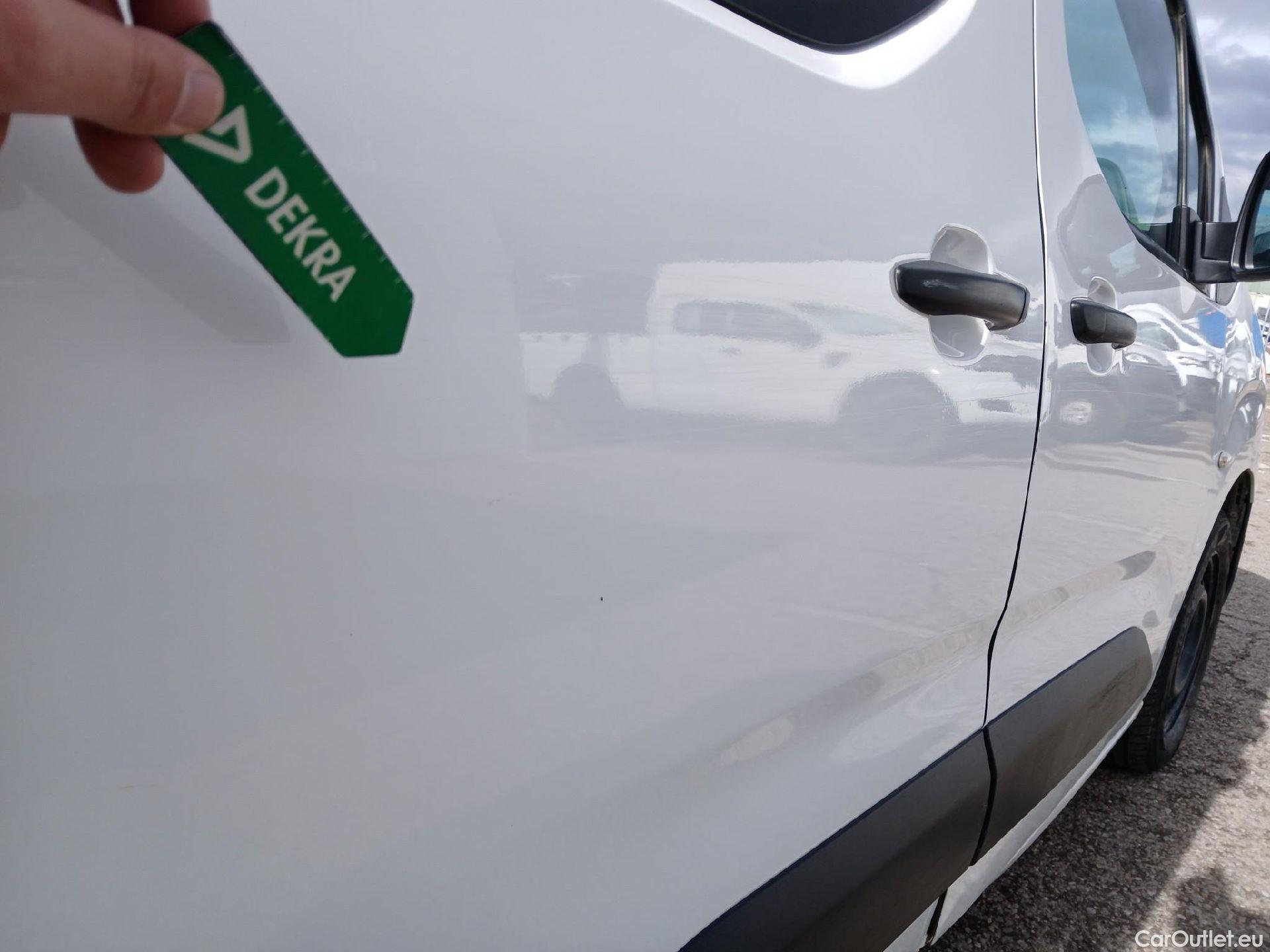  Citroen  Berlingo CITROEN  / 2018 / 4P / monovolumen compacto Talla M BlueHDi 100 S&S LIVE #70