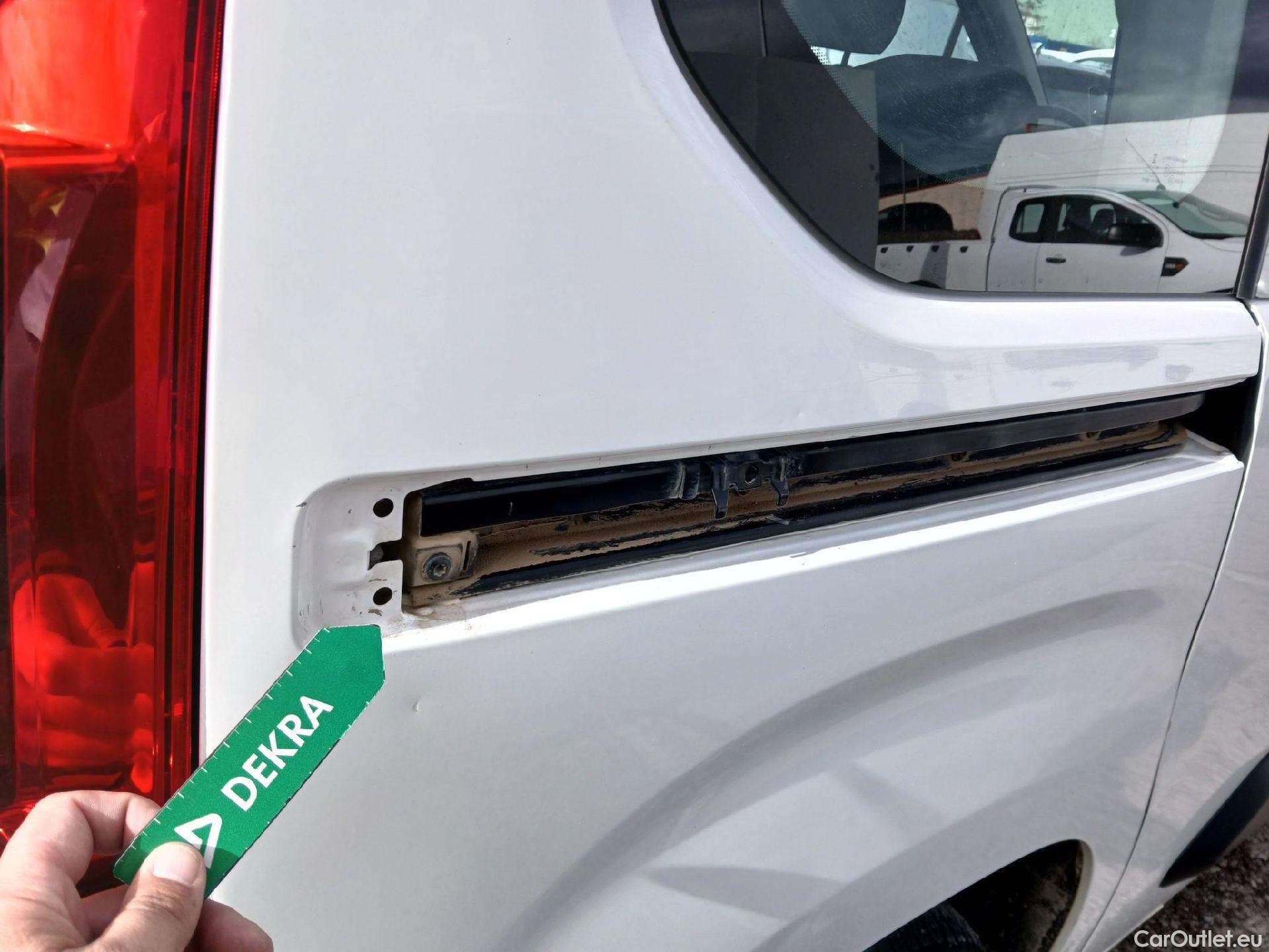  Citroen  Berlingo CITROEN  / 2018 / 4P / monovolumen compacto Talla M BlueHDi 100 S&S LIVE #64