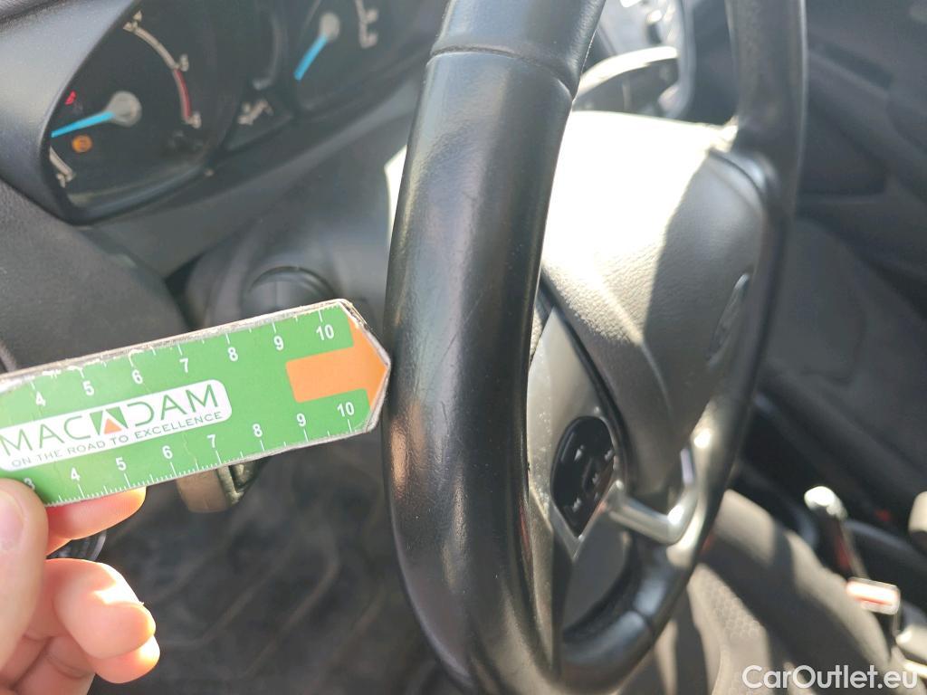  Ford  Transit FORD  Courier/2014/4P/furgón der.turis Van 1.5 TDCi 56kW Trend #58