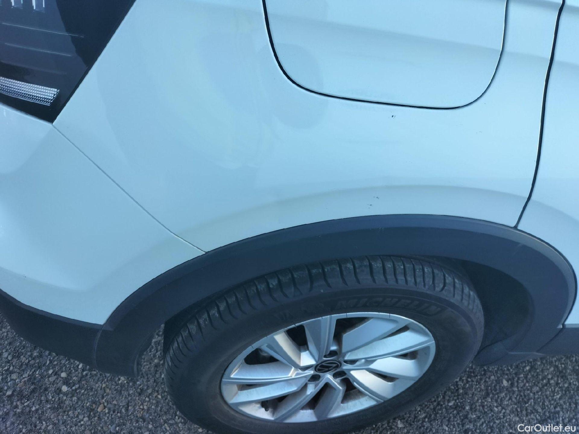  Volkswagen  T-CROSS VOLKSWAGEN  / 2018 / 5P / todoterreno Advance 1.0 TSI 81kW (110CV) DSG (AC3) #24