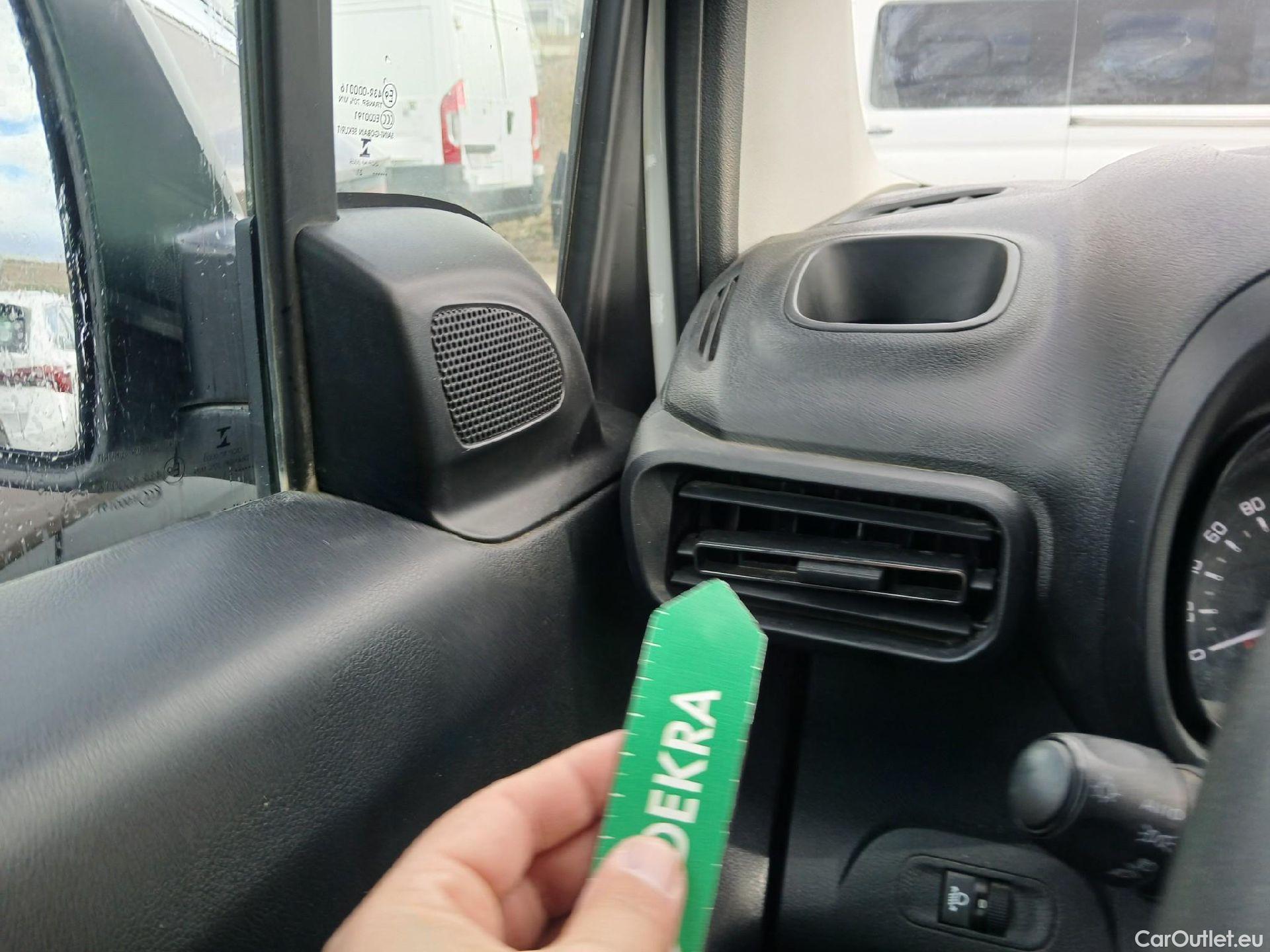  Citroen  Berlingo CITROEN  / 2018 / 4P / monovolumen compacto Talla M BlueHDi 100 S&S LIVE #5