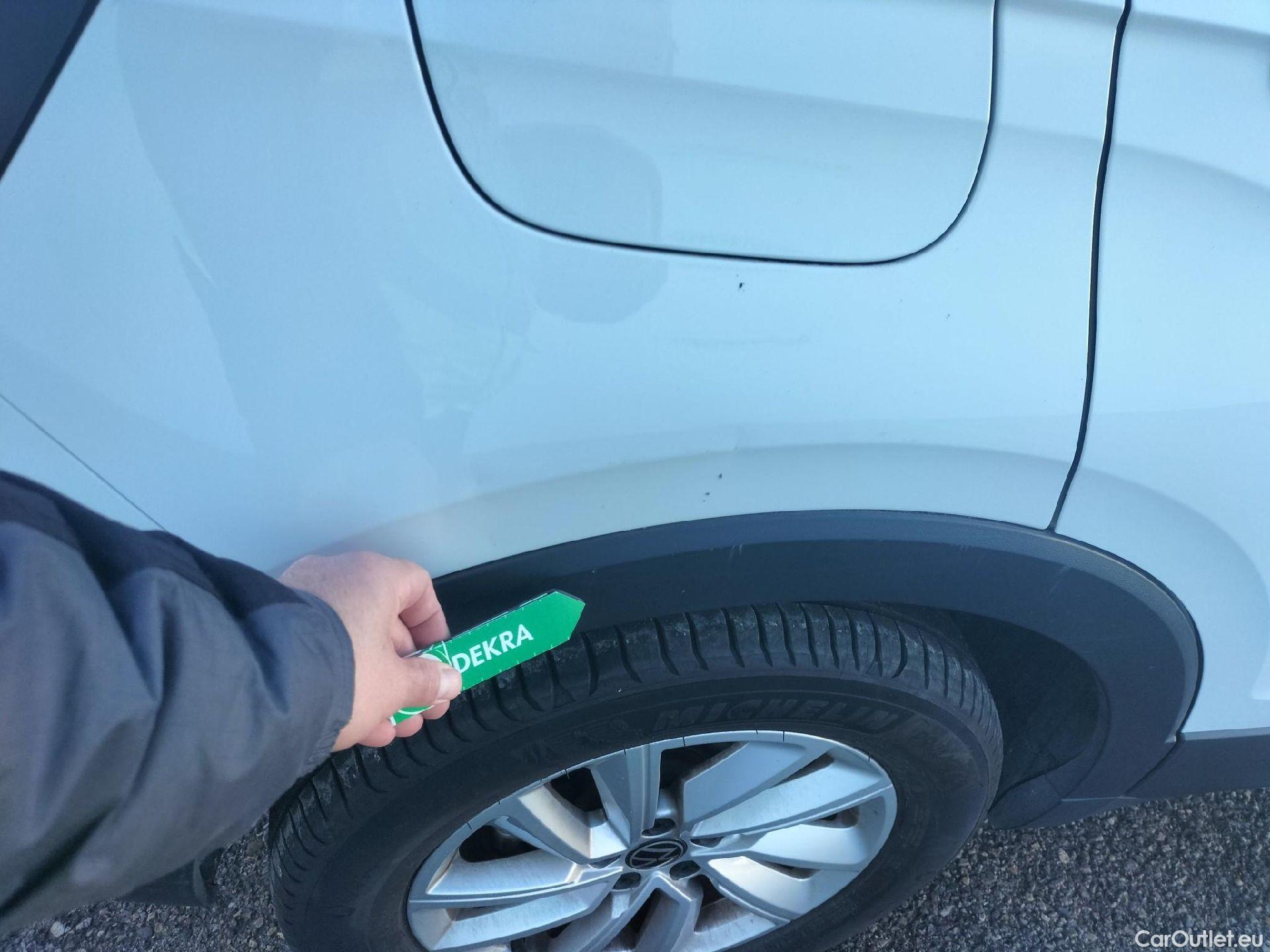  Volkswagen  T-CROSS VOLKSWAGEN  / 2018 / 5P / todoterreno Advance 1.0 TSI 81kW (110CV) DSG (AC3) #25