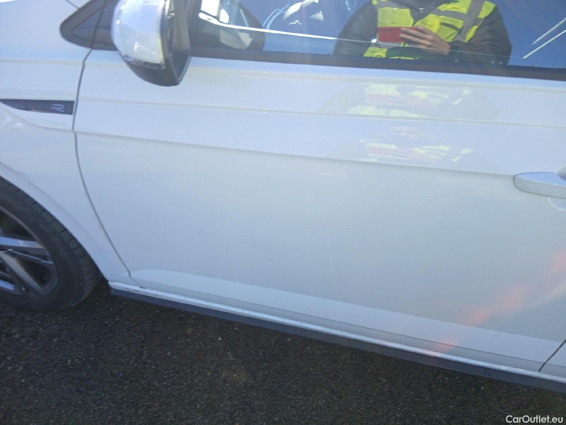  Volkswagen  Polo VOLKSWAGEN  / 2021 / 5P / berlina con portón R-Line 1.0 TSI 70kW (95CV) #9