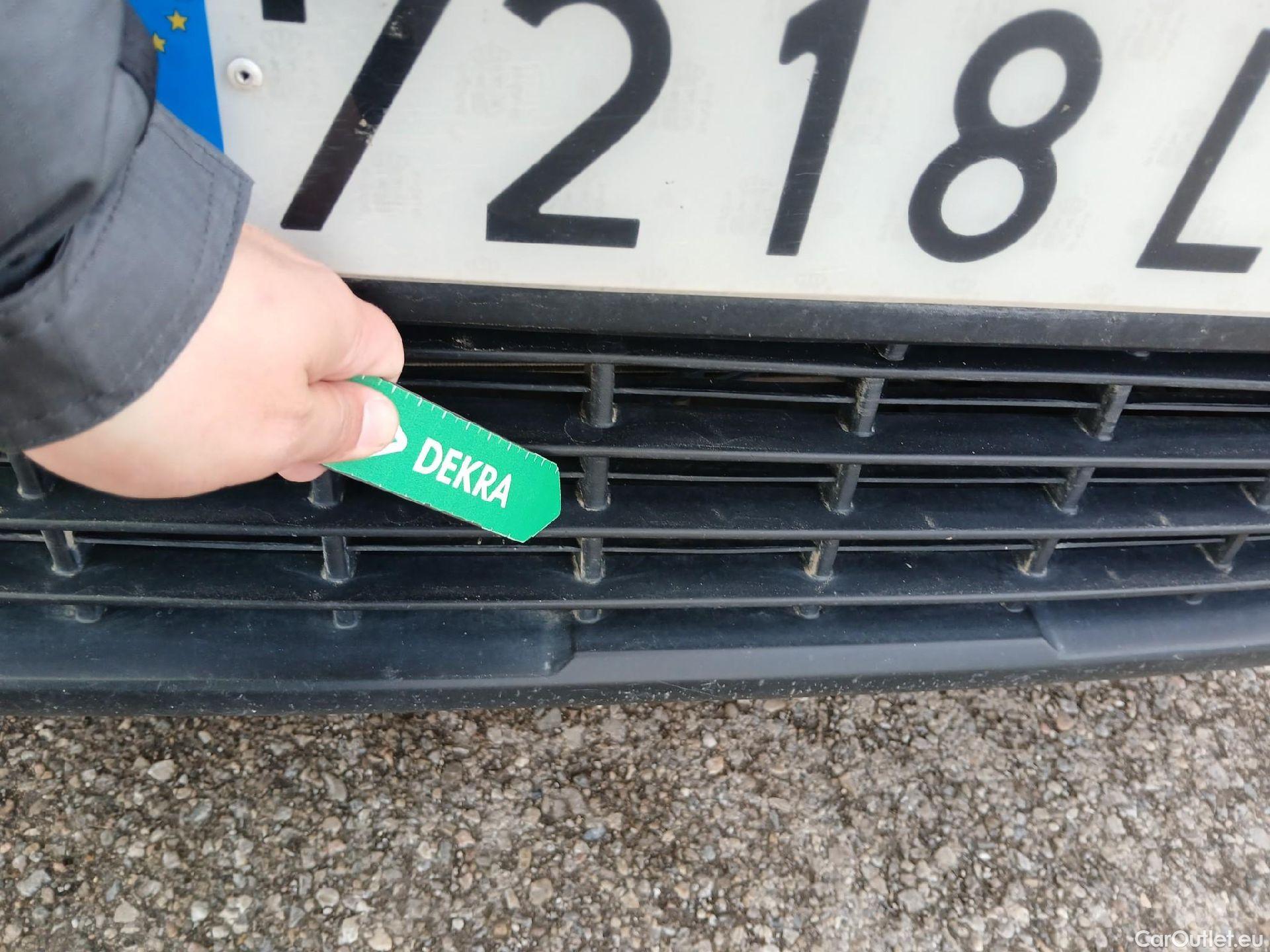  Citroen  Berlingo CITROEN  / 2018 / 4P / monovolumen compacto Talla M BlueHDi 100 S&S LIVE #35