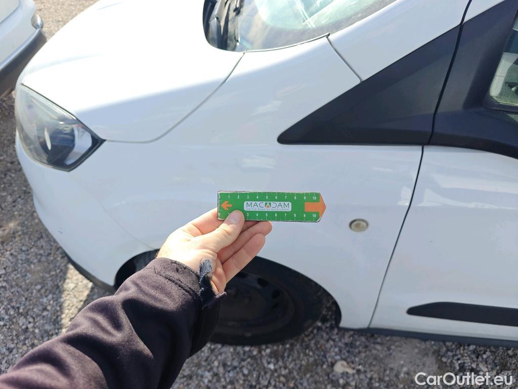  Ford  Transit FORD  Courier/2014/4P/furgón der.turis Van 1.5 TDCi 56kW Trend #79