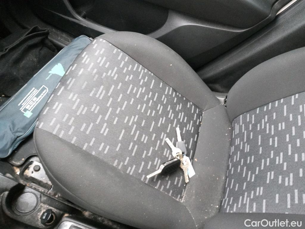  Opel  Combo OPEL  / 2012 / 3P / furgón derivado de turismo Cargo 1.3 CDTI 70kW (95CV) L1 H1 #1