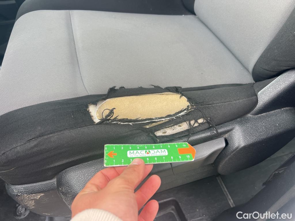  Opel  Vivaro OPEL  / 2019 / 4P / combi 1.5 Diésel 88kW (120CV) L Inc. Express #24