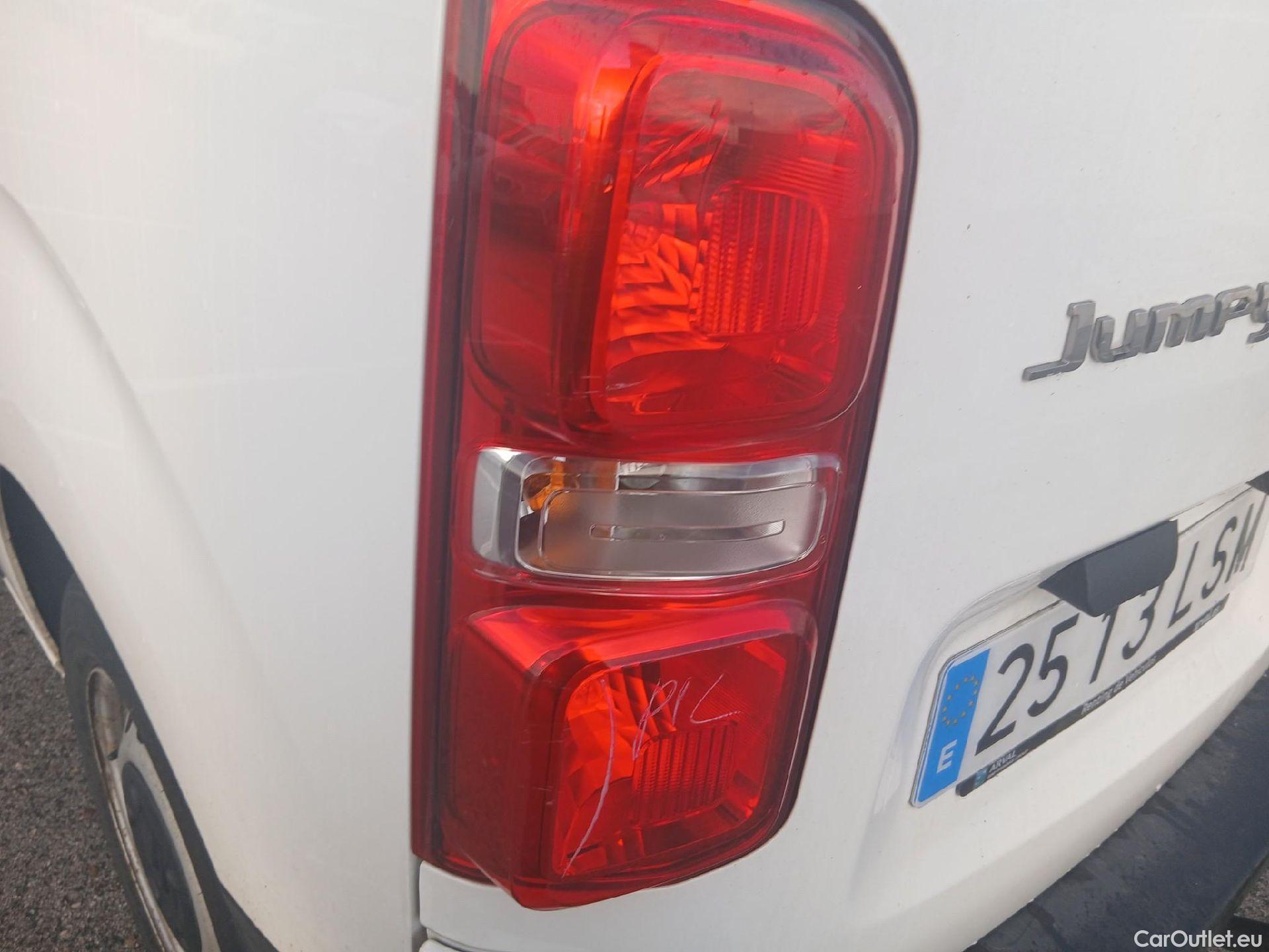  Citroen  Jumpy CITROEN  / 2016 / 4P / furgón Talla M BlueHDi 120 S&S 6v Worker #22