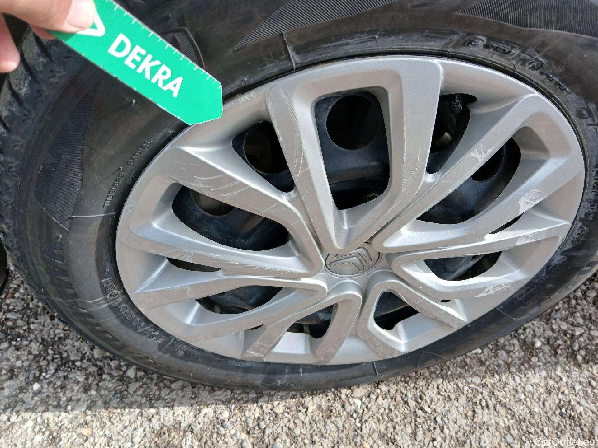  Citroen  Berlingo CITROEN  / 2018 / 4P / monovolumen compacto Talla M BlueHDi 100 S&S LIVE #36