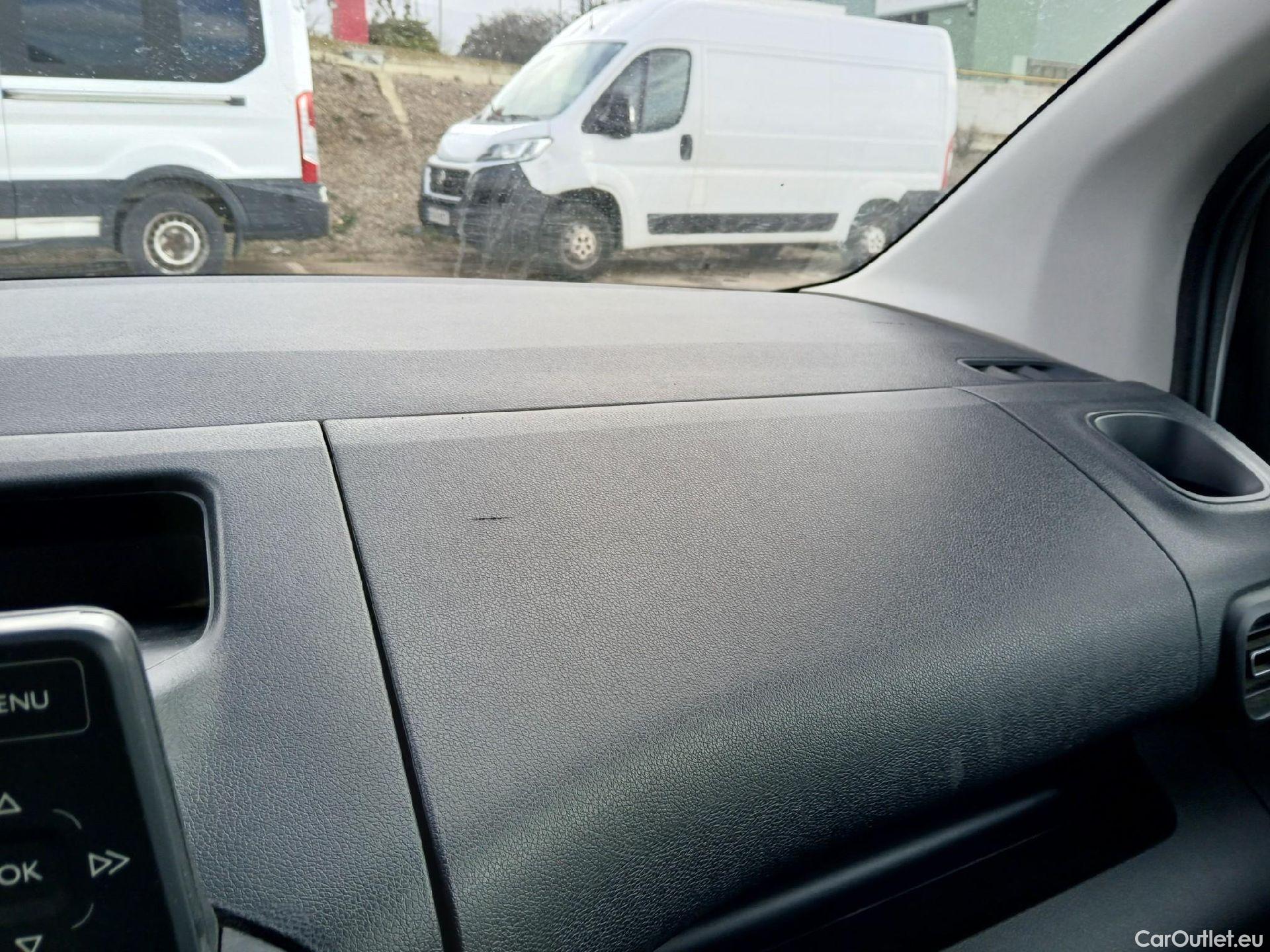  Citroen  Berlingo CITROEN  / 2018 / 4P / monovolumen compacto Talla M BlueHDi 100 S&S LIVE #2