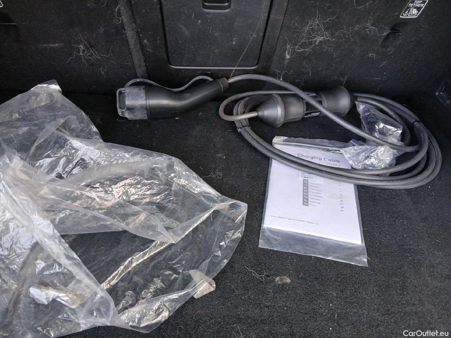  Volvo  XC60 VOLVO  / 2017 / 5P / todoterreno 2.0 T6 AWD Recharge Inscription Auto #3