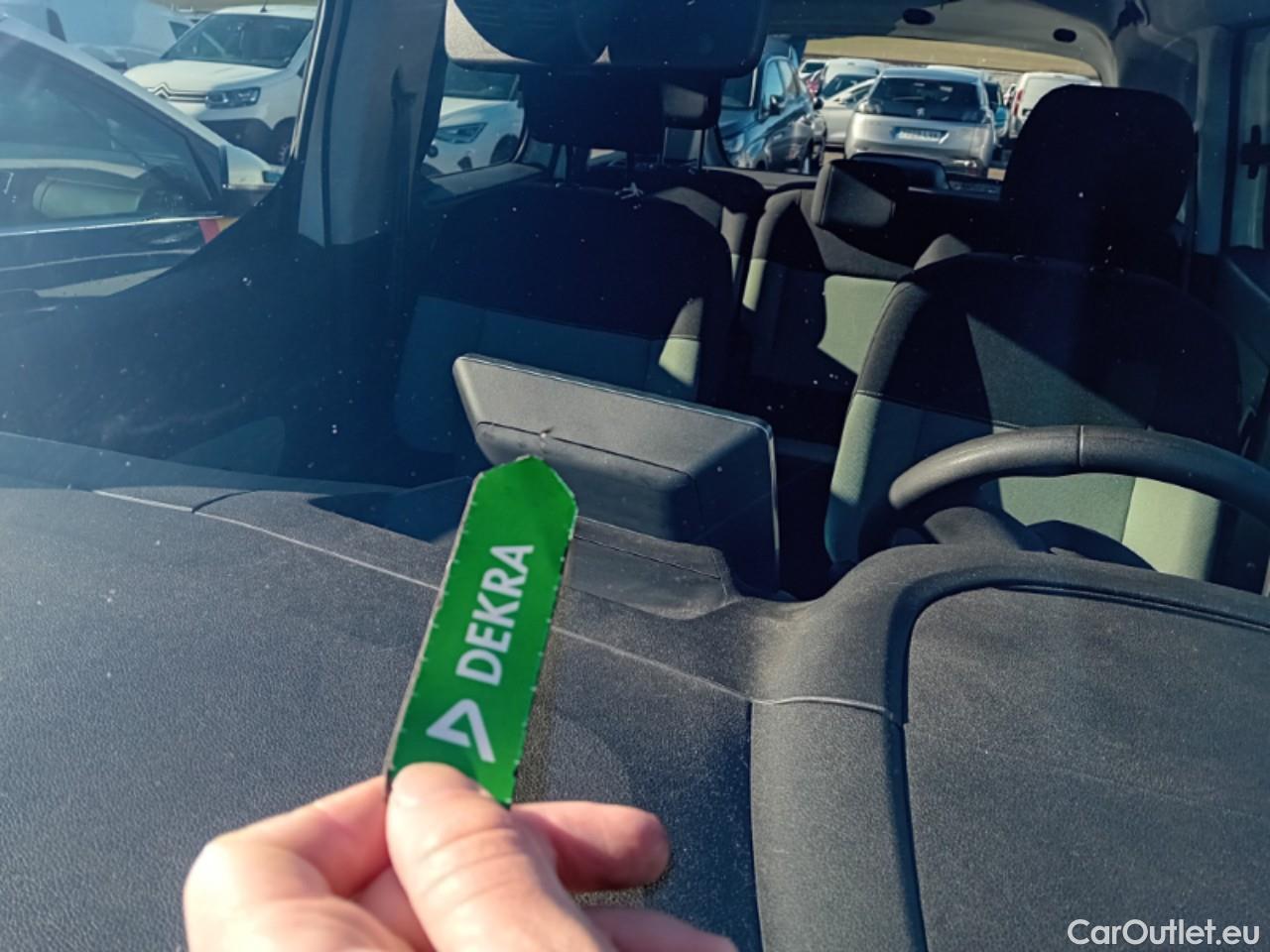  Citroen  Berlingo CITROEN  / 2018 / 5P / monovolumen compacto Talla M BlueHDi 100 S&S FEEL #18