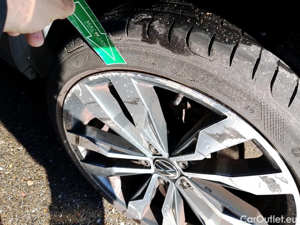  Volkswagen  T-ROC VOLKSWAGEN  / 2017 / 5P / todoterreno Sport 2.0 TDI 110kW (150CV) #4