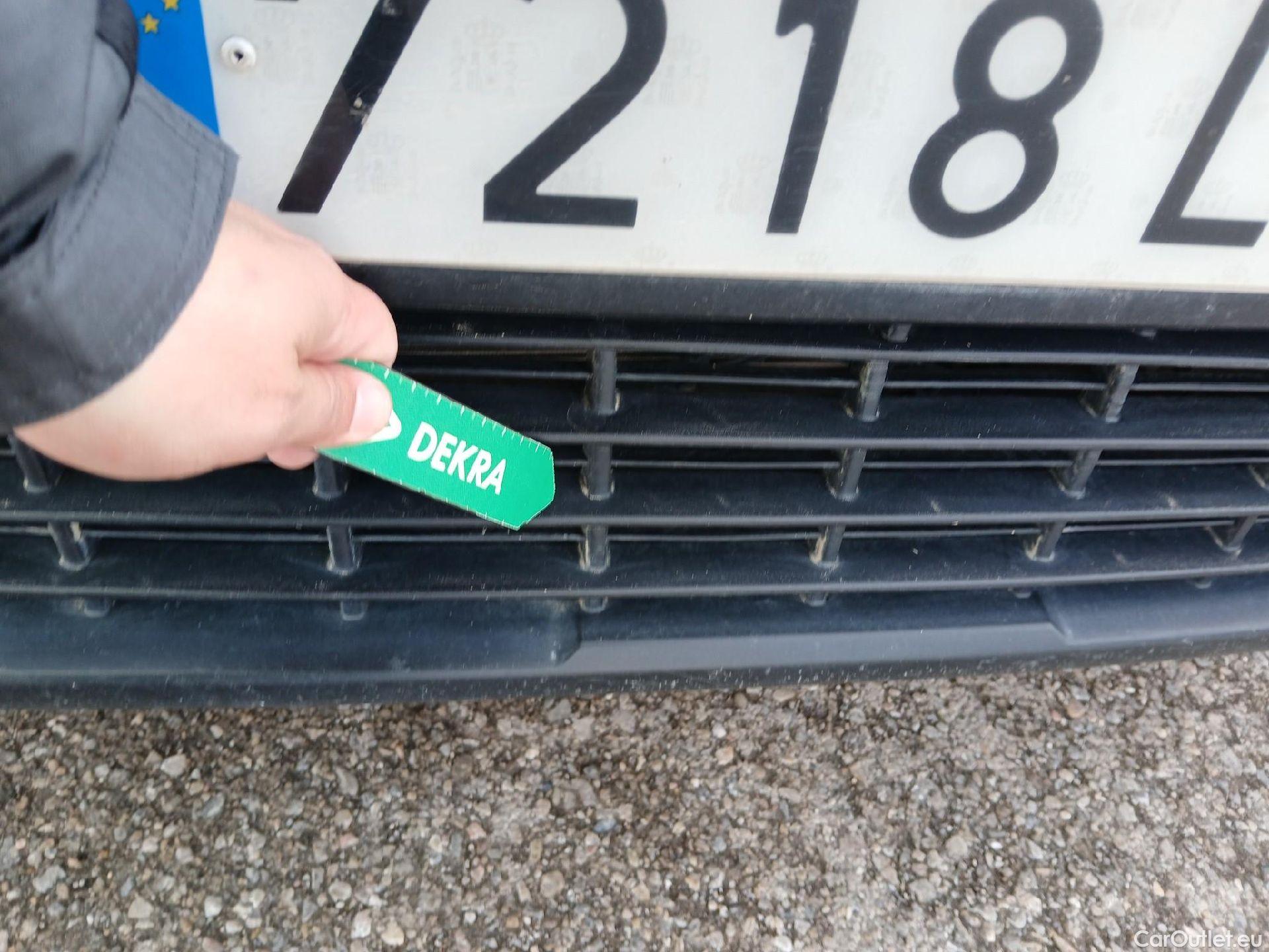  Citroen  Berlingo CITROEN  / 2018 / 4P / monovolumen compacto Talla M BlueHDi 100 S&S LIVE #34