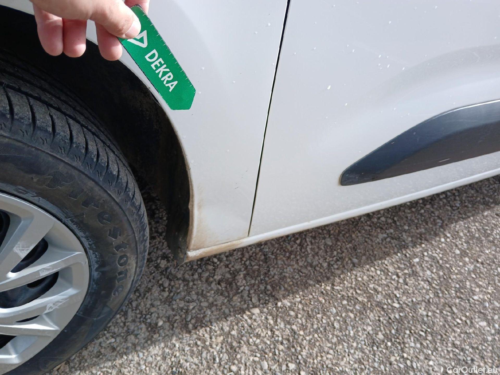  Citroen  Berlingo CITROEN  / 2018 / 4P / monovolumen compacto Talla M BlueHDi 100 S&S LIVE #38