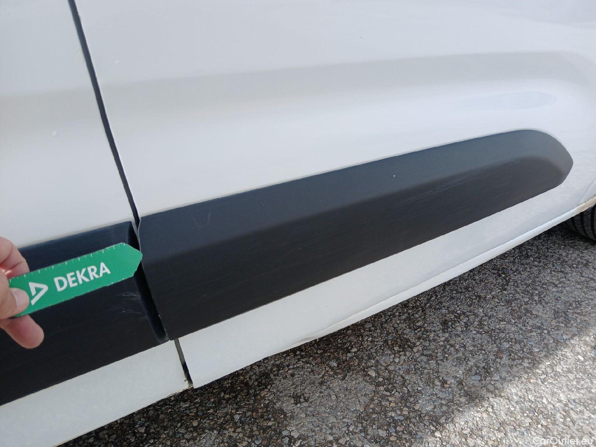  Citroen  Berlingo CITROEN  / 2018 / 4P / monovolumen compacto Talla M BlueHDi 100 S&S LIVE #79