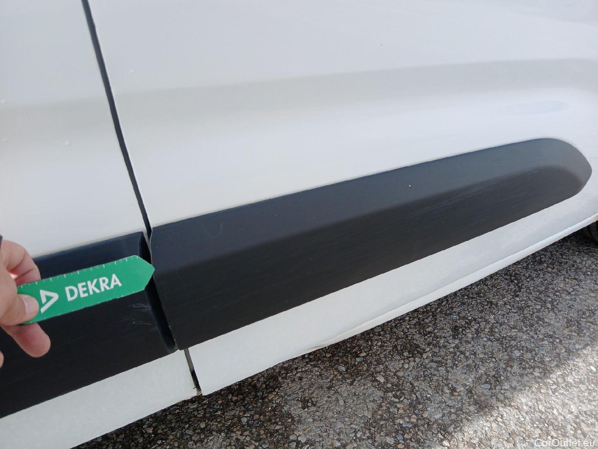  Citroen  Berlingo CITROEN  / 2018 / 4P / monovolumen compacto Talla M BlueHDi 100 S&S LIVE #80