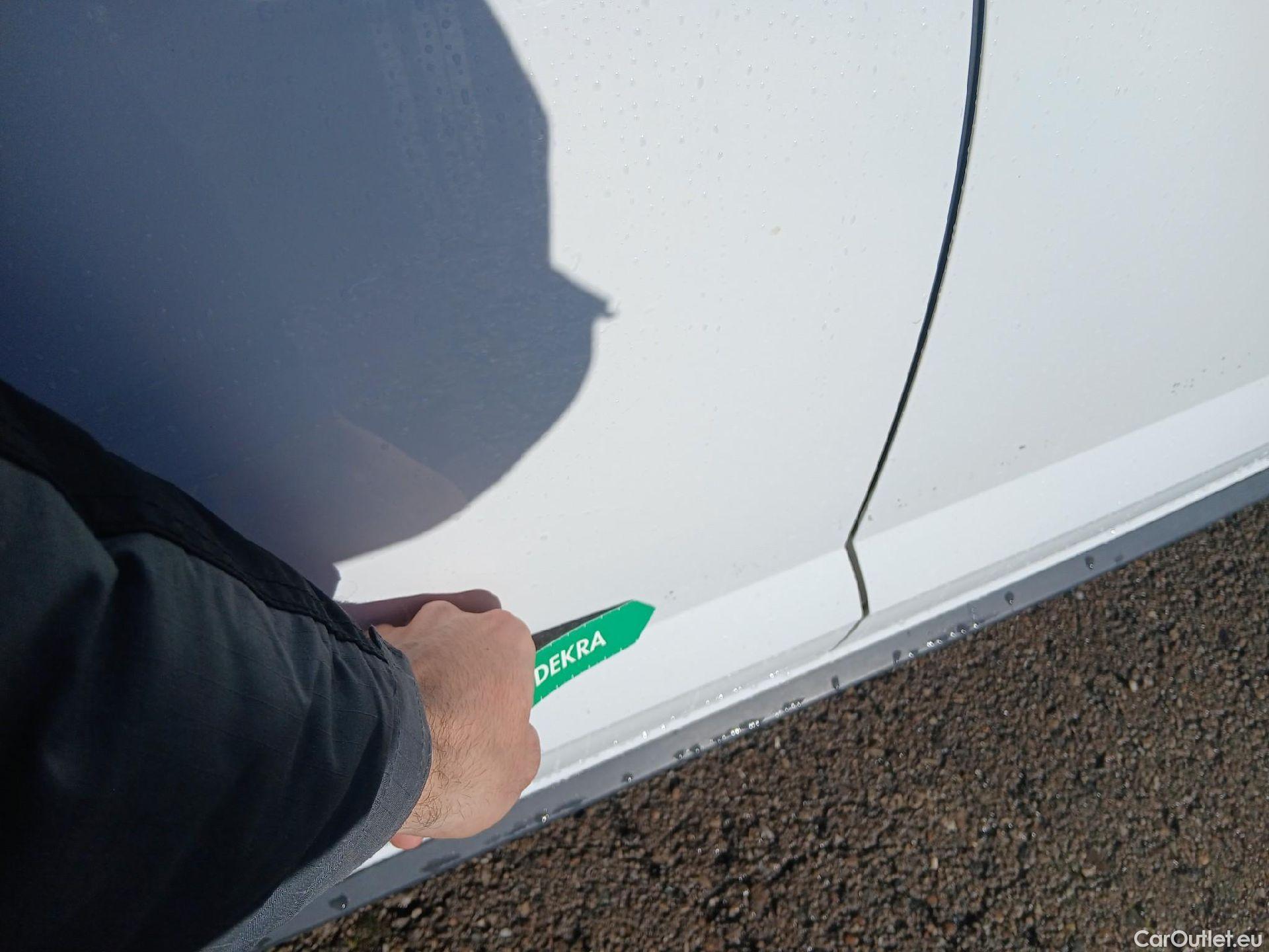  Volkswagen  Polo VOLKSWAGEN  / 2021 / 5P / berlina con portón R-Line 1.0 TSI 70kW (95CV) #20