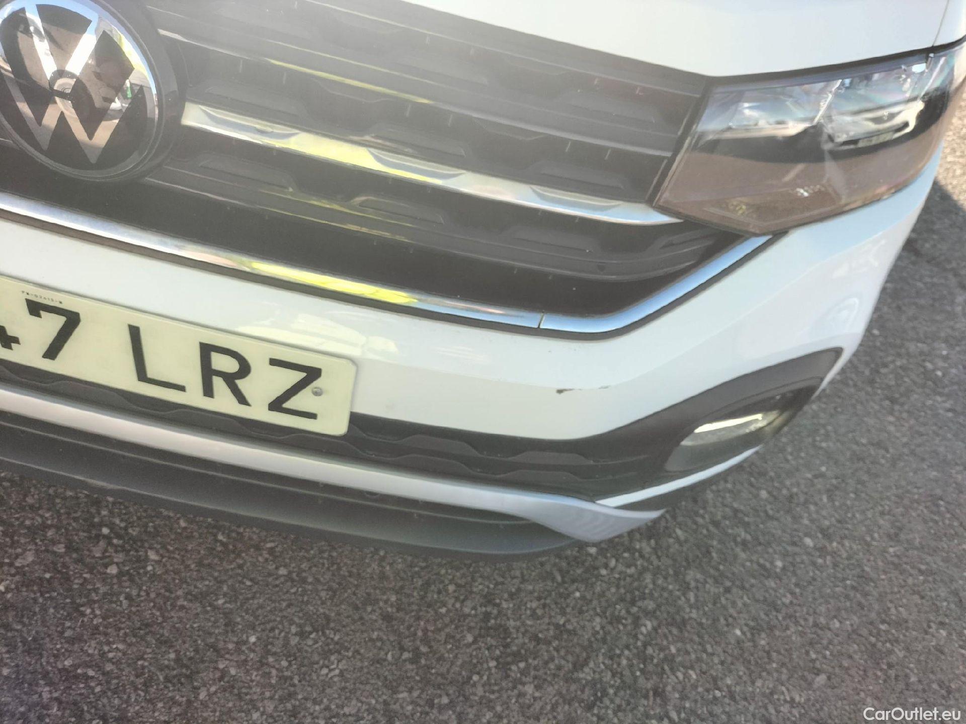  Volkswagen  T-CROSS VOLKSWAGEN  / 2018 / 5P / todoterreno Advance 1.0 TSI 81kW (110CV) DSG (AC3) #4