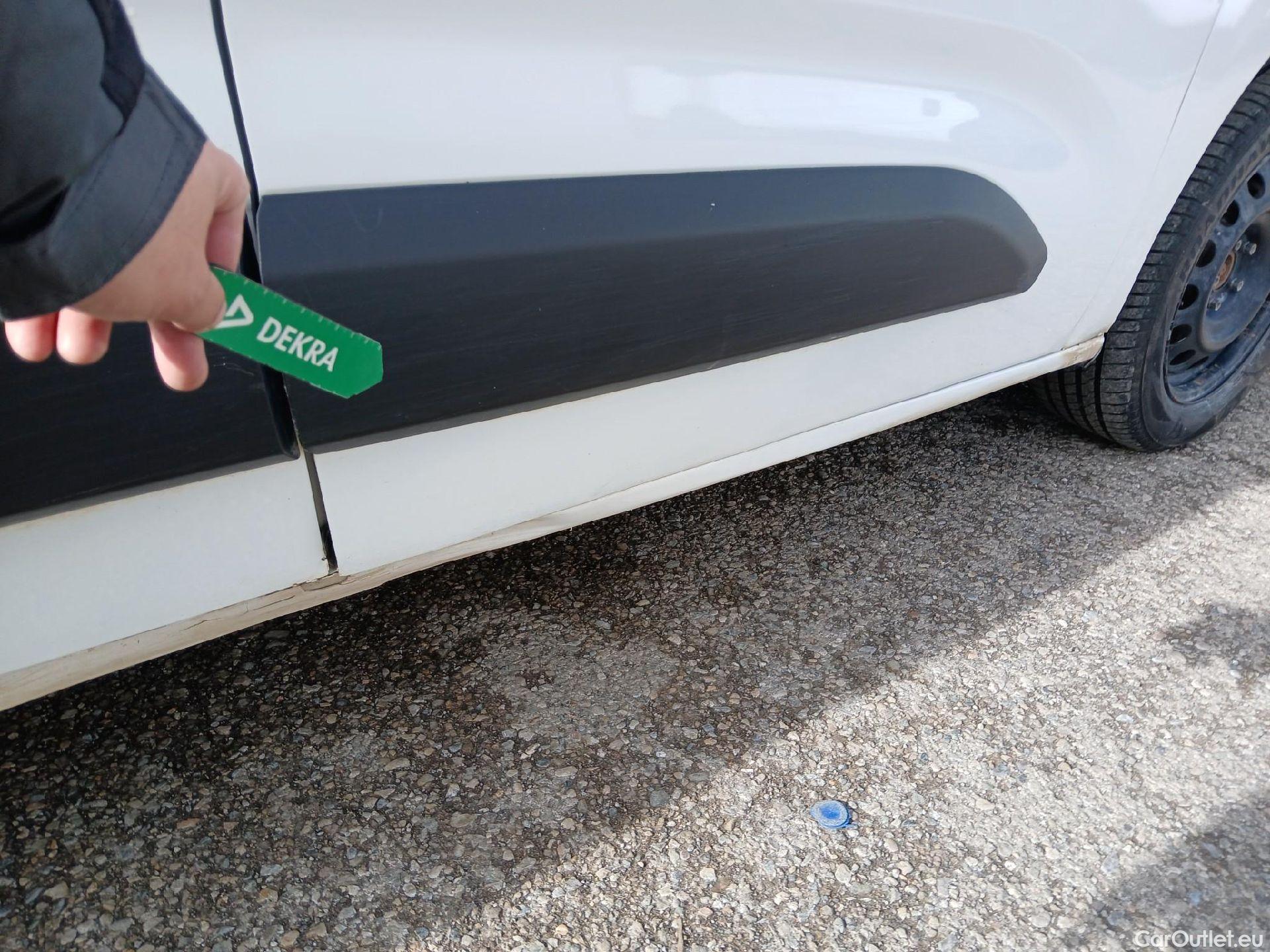  Citroen  Berlingo CITROEN  / 2018 / 4P / monovolumen compacto Talla M BlueHDi 100 S&S LIVE #77