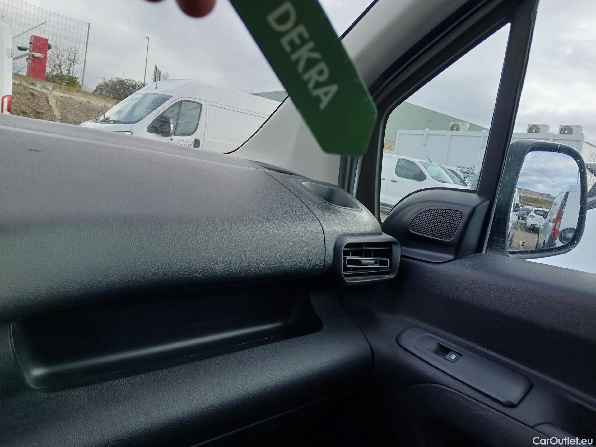  Citroen  Berlingo CITROEN  / 2018 / 4P / monovolumen compacto Talla M BlueHDi 100 S&S LIVE #10