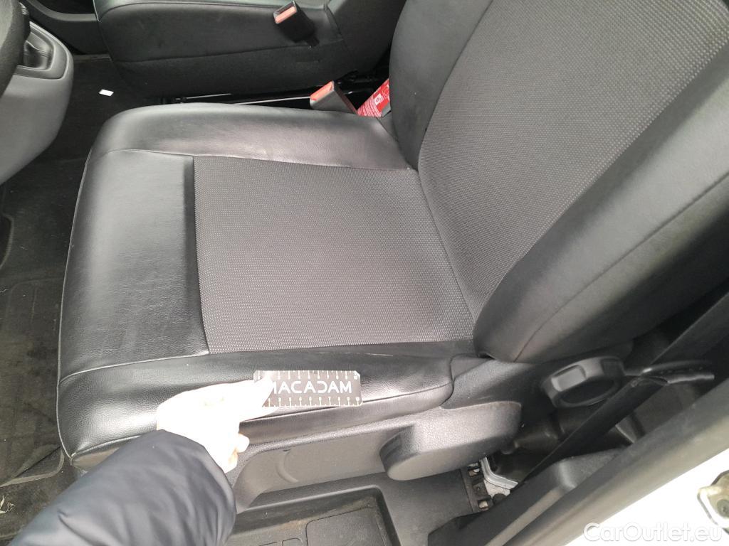  Opel  Vivaro OPEL  / 2019 / 4P / furgón 1.5 Diésel 74kW (100CV) M Std Express #12