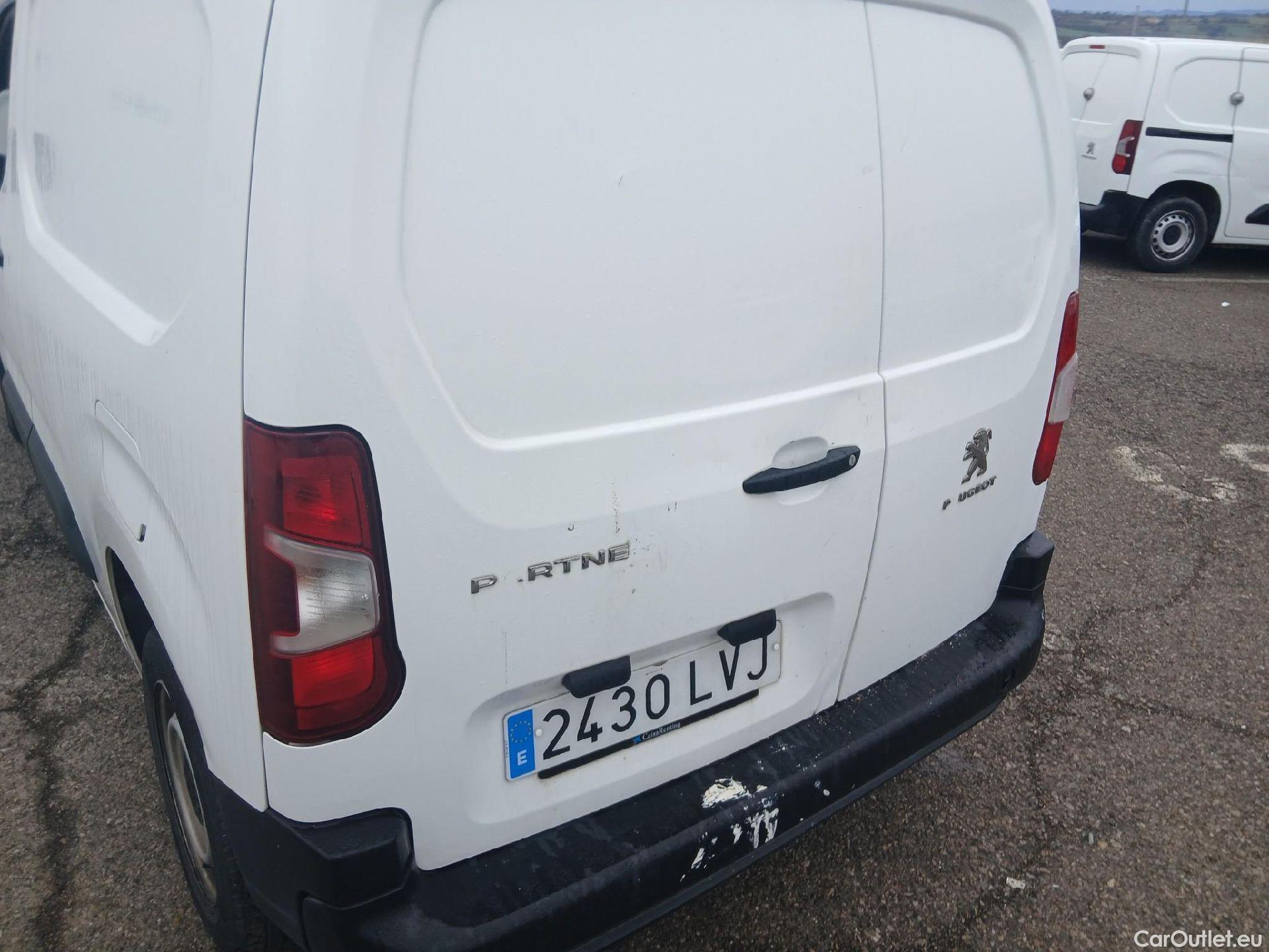  Peugeot  Partner PEUGEOT  / 2018 / 4P / furgón derivado de turismo Premium Standard 600kg BlueHDi 73kW (AC) #13