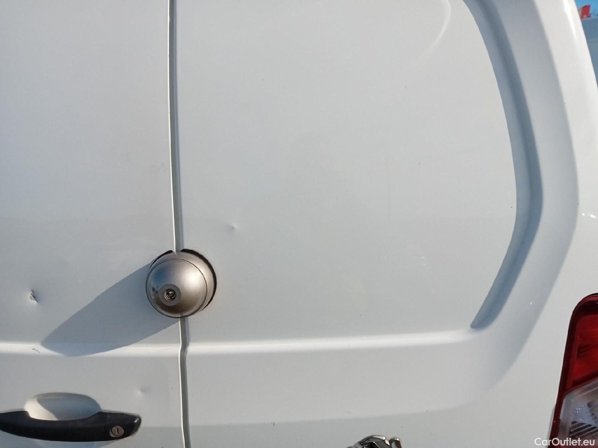  Peugeot  Partner PEUGEOT  / 2018 / 4P / furgón derivado de turismo Premium Standard 600kg BlueHDi 73kW (AC) #22