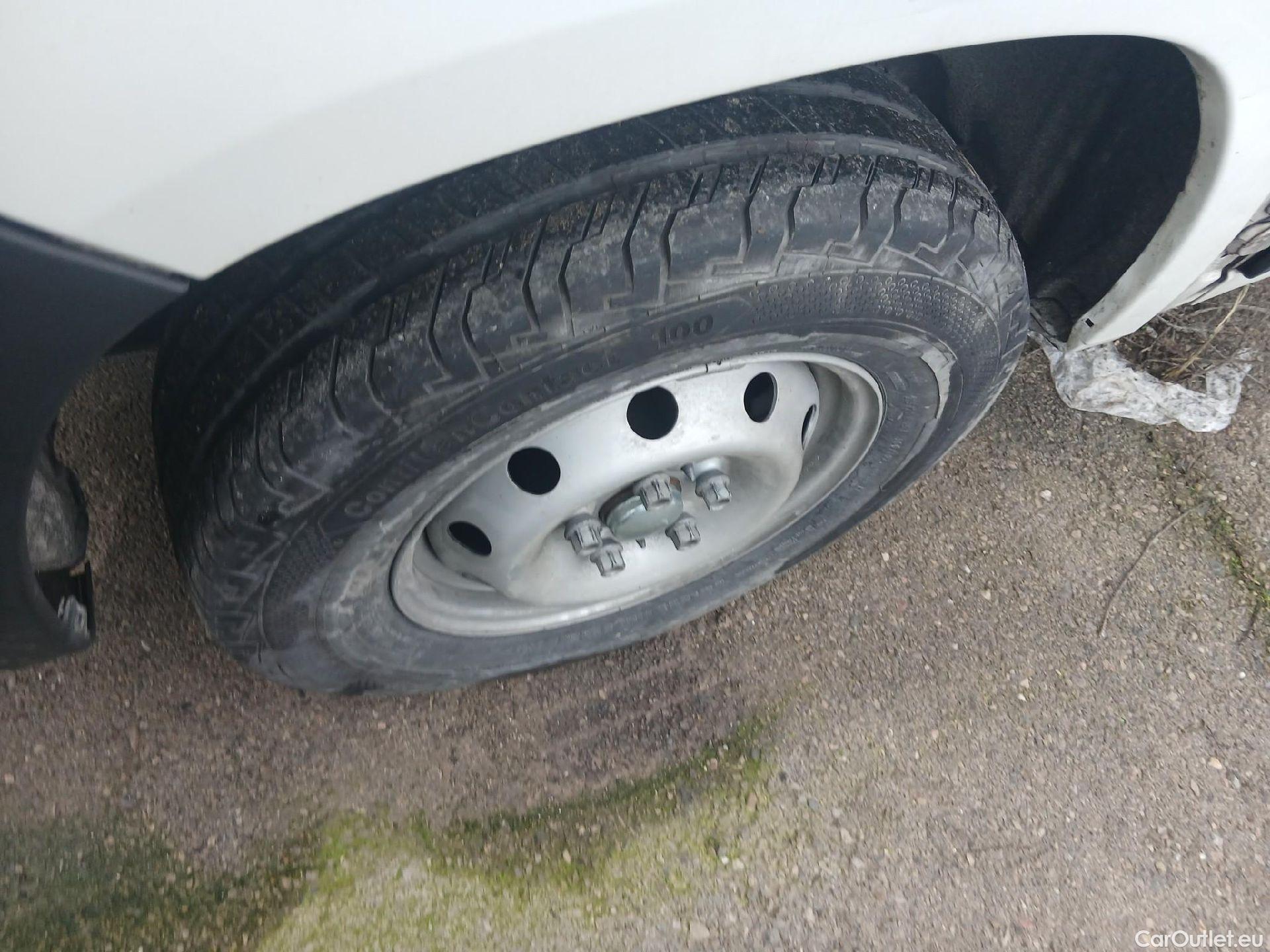  Peugeot  Boxer PEUGEOT  / 2014 / 4P / combi Combi 5/9 Pl 330 L1H1 BlueHDi 88KW (120) #25