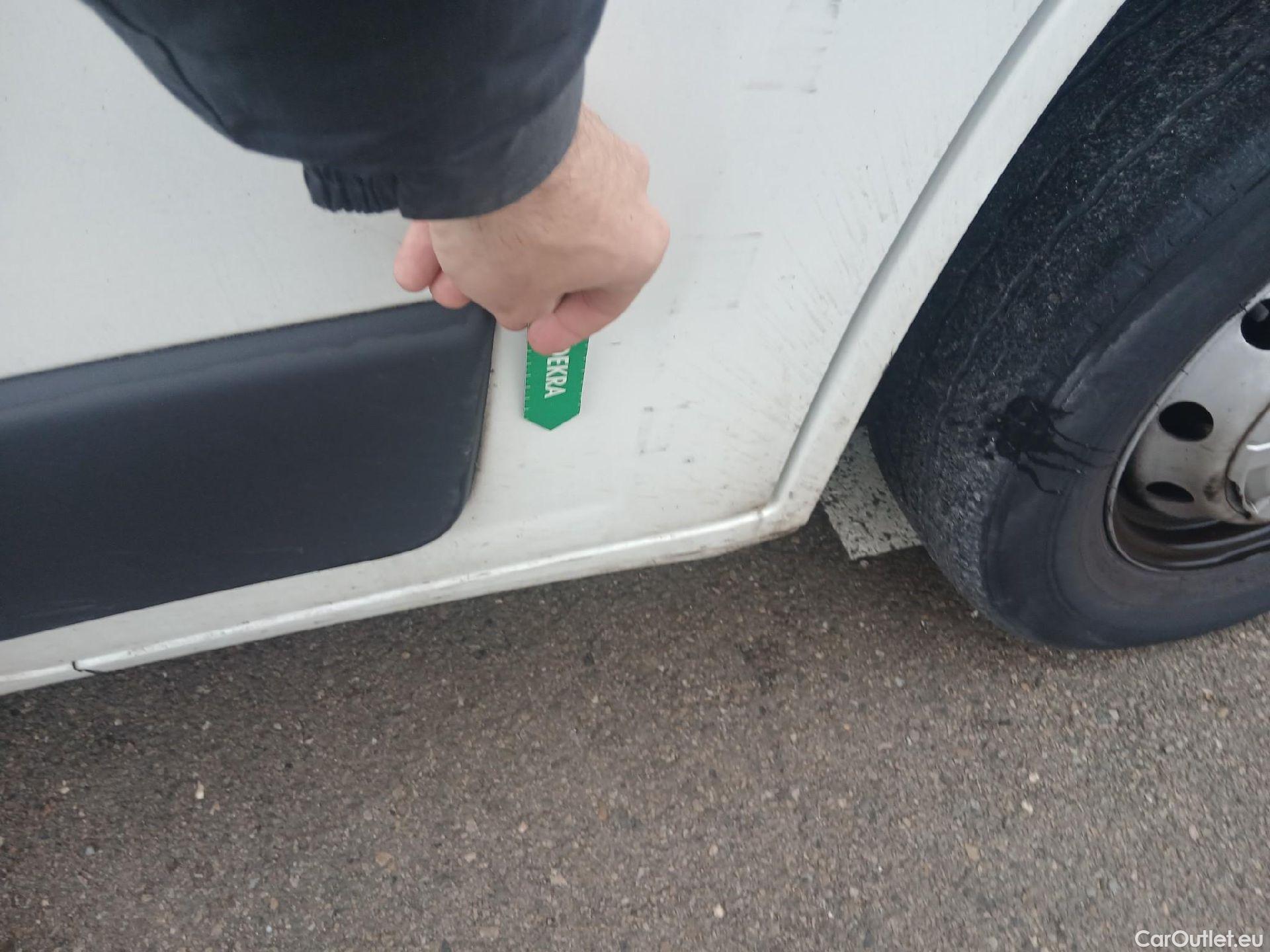  Peugeot  Boxer PEUGEOT  / 2014 / 4P / combi Combi 5/9 Pl 330 L1H1 BlueHDi 88KW (120) #38