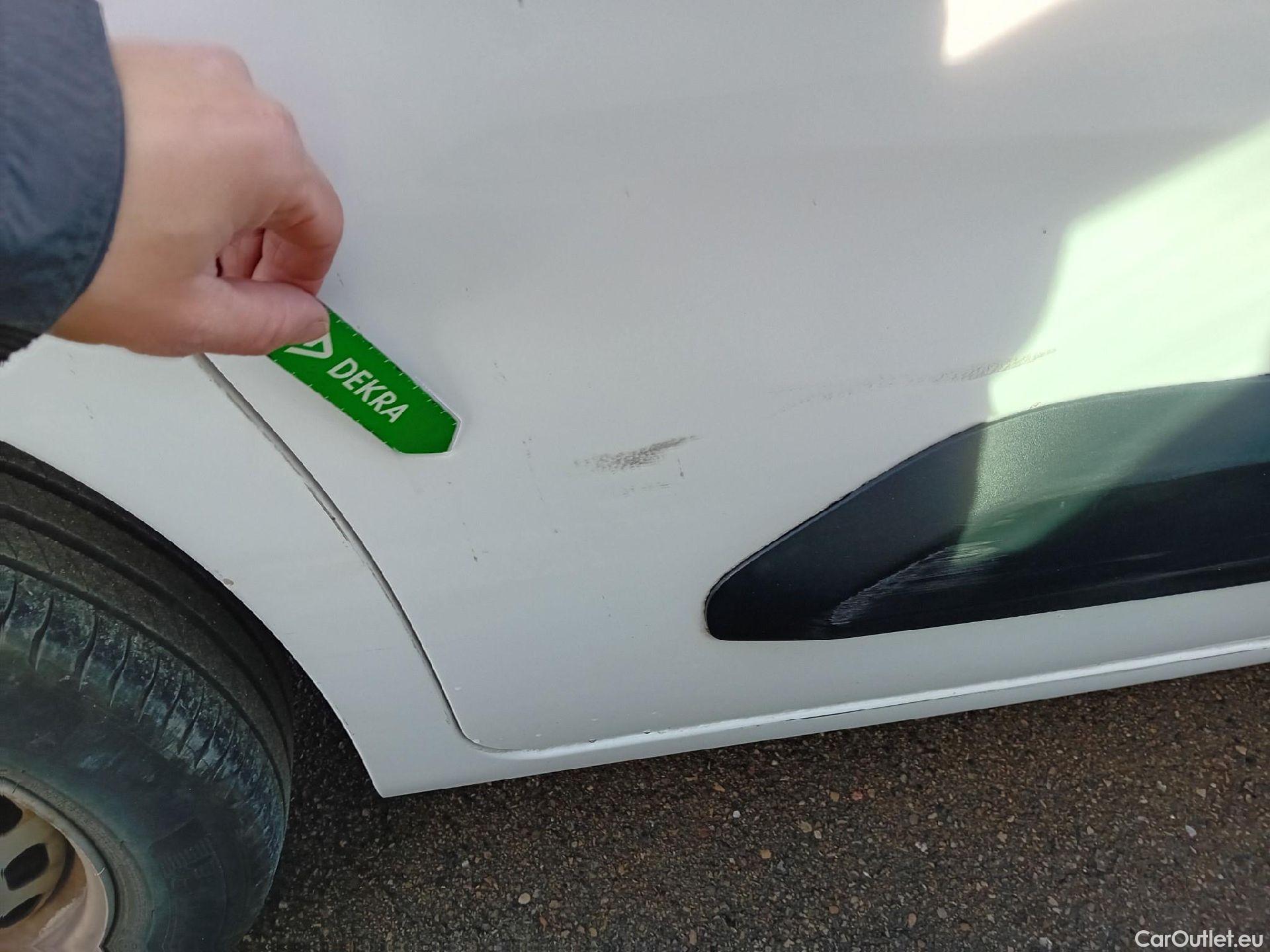  Peugeot  Partner PEUGEOT  / 2018 / 4P / furgón derivado de turismo Premium Standard 600kg BlueHDi 73kW (AC) #31