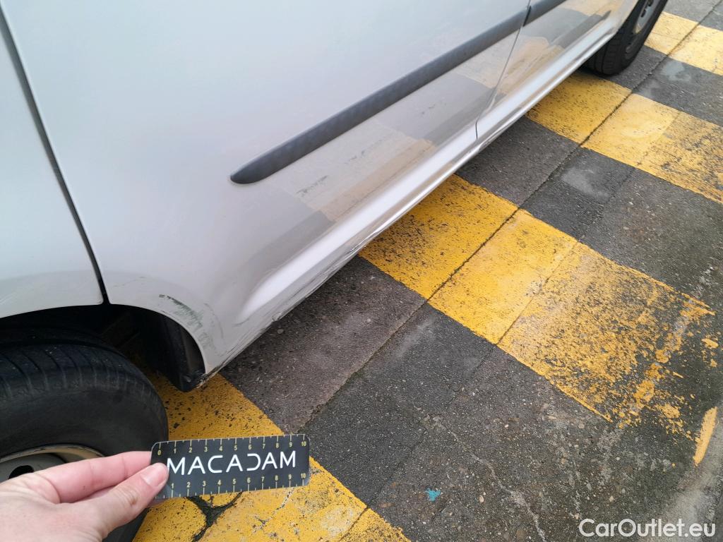  Volkswagen  Caddy VOLKSWAGEN  / 2015 / 4P / combi Business 2.0 TDI 55kW (75CV) BMT * #11