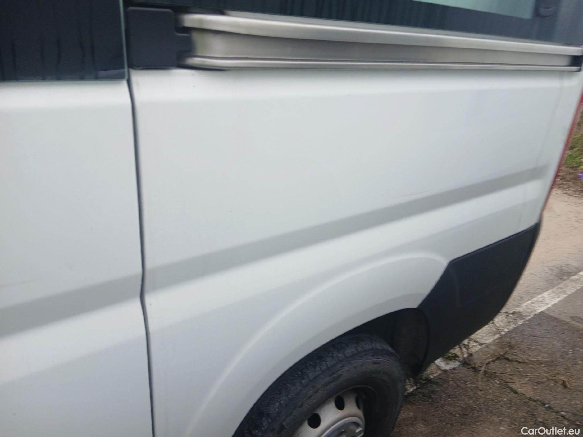  Peugeot  Boxer PEUGEOT  / 2014 / 4P / combi Combi 5/9 Pl 330 L1H1 BlueHDi 88KW (120) #13