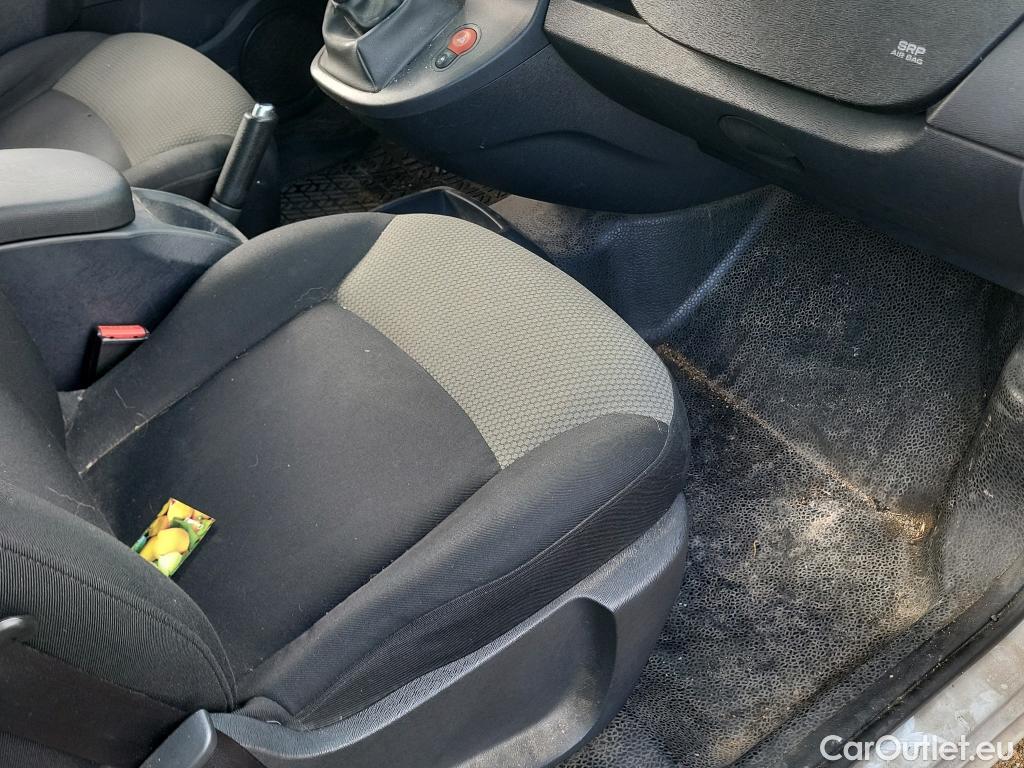  Renault  Kangoo RENAULT  Combi / 2013 / 4P / combi Profesional M1-AF En. dCi 66kW (90CV) E6 #47