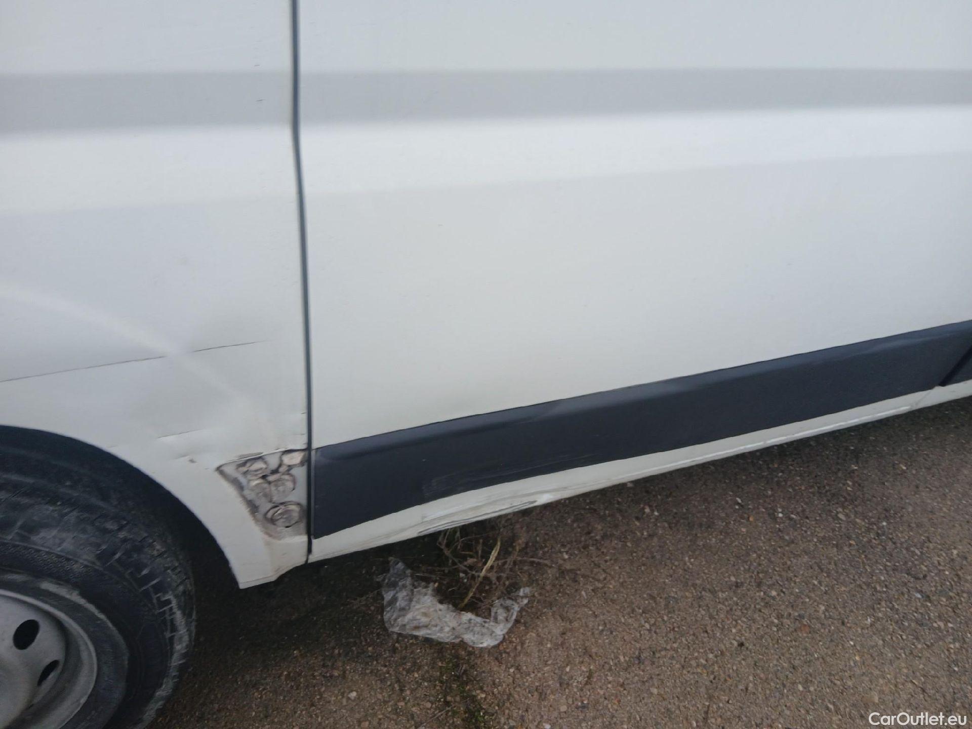  Peugeot  Boxer PEUGEOT  / 2014 / 4P / combi Combi 5/9 Pl 330 L1H1 BlueHDi 88KW (120) #31