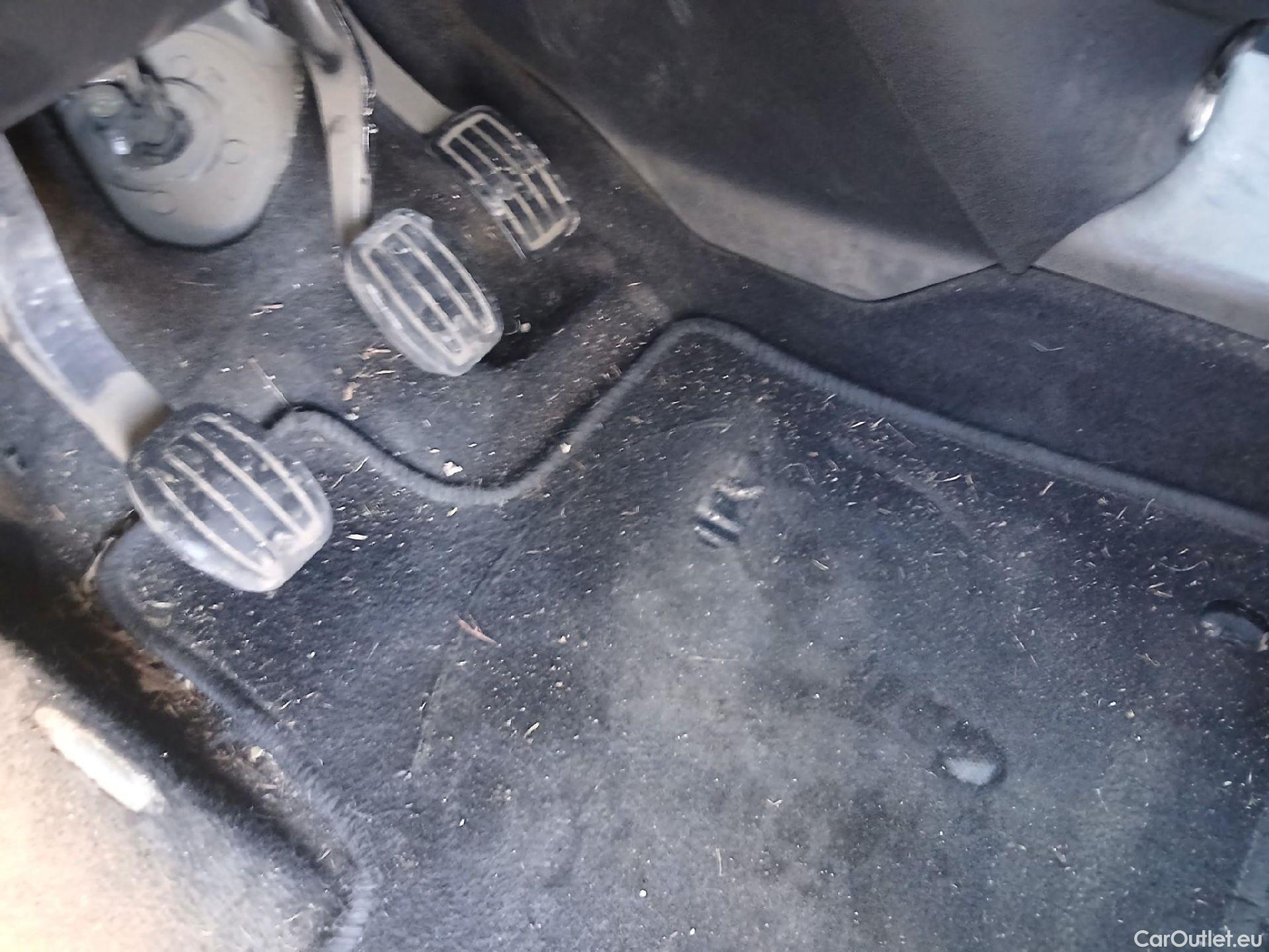  Peugeot  Partner PEUGEOT  / 2018 / 3P / furgón derivado de turismo Pro Standard 600kg BlueHDi 73kW (CX) #39