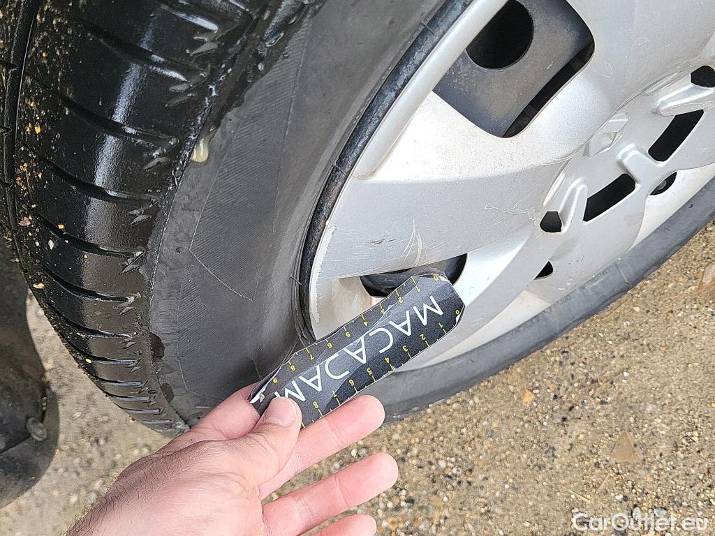  Renault  Kangoo RENAULT  Combi / 2013 / 4P / combi Profesional M1-AF En. dCi 66kW (90CV) E6 #32