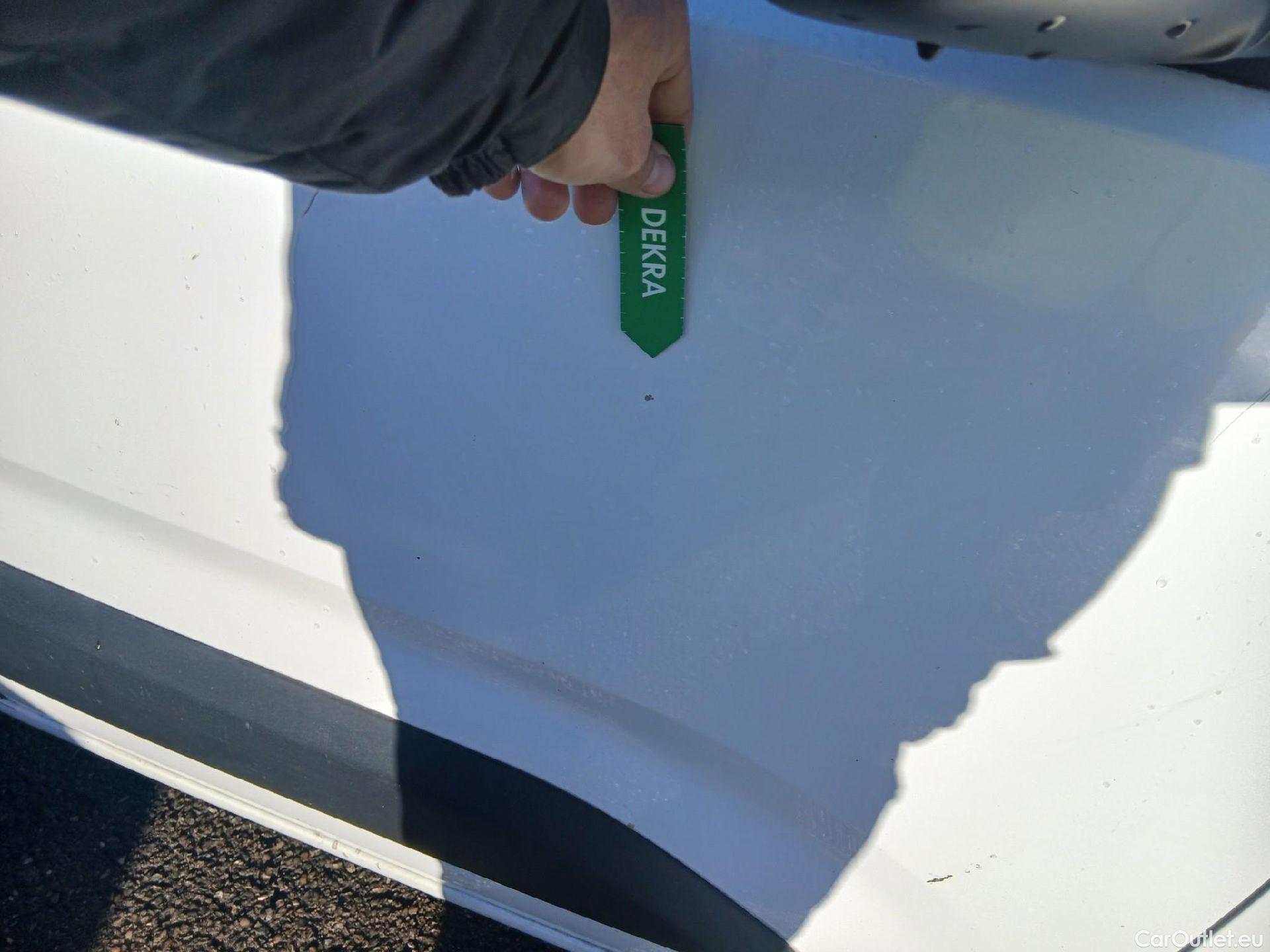  Peugeot  Partner PEUGEOT  / 2018 / 3P / furgón derivado de turismo Pro Standard 600kg BlueHDi 73kW (CX) #31