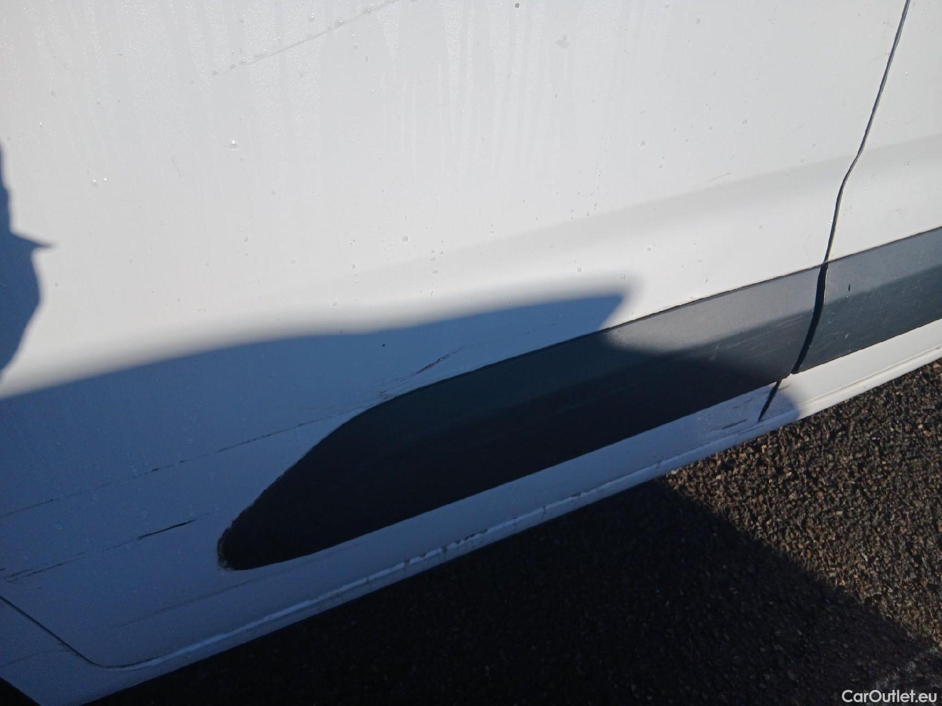  Peugeot  Partner PEUGEOT  / 2018 / 3P / furgón derivado de turismo Pro Standard 600kg BlueHDi 73kW (CX) #28