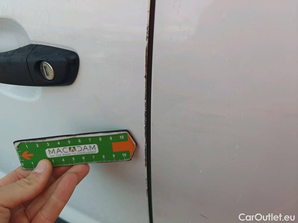  Peugeot  Partner PEUGEOT  / 2018 / 3P / furgón derivado de turismo Pro Standard 600kg BlueHDi 73kW (AC) #52